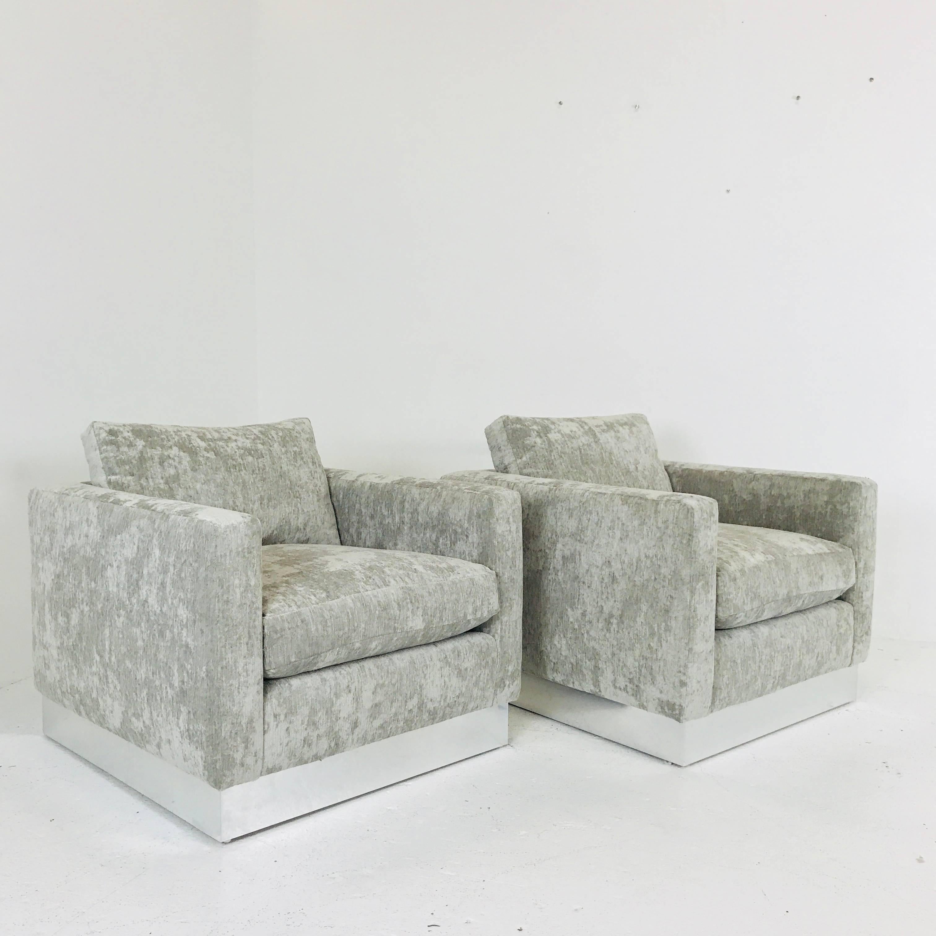 Mid-Century Modern Pair of Milo Baughman Cube Chairs with Plinth Base