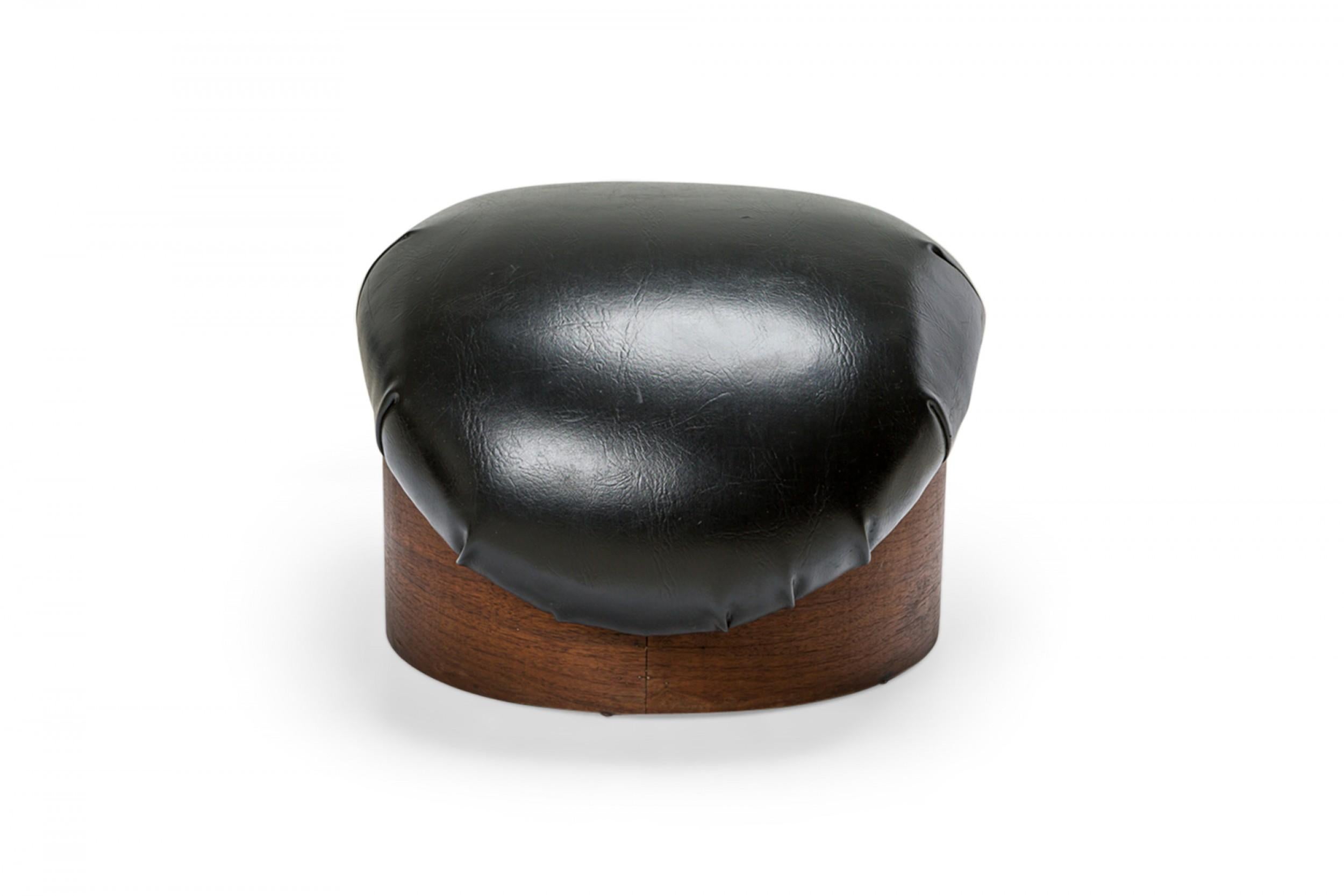 20th Century Pair of Milo Baughman for Thayer Coggin Curved Black Leather and Wood Ottomans For Sale