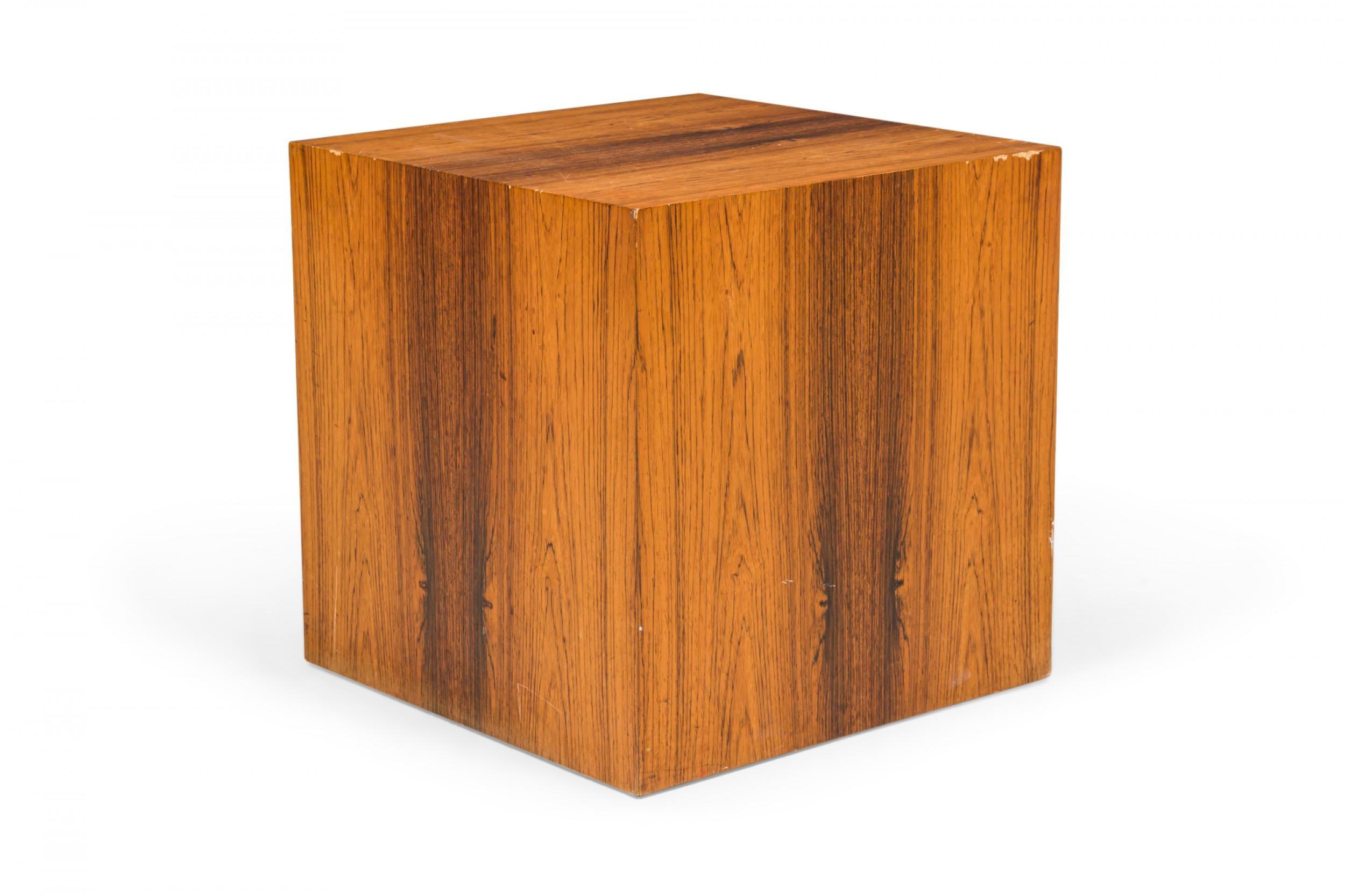 PAIR of American Mid-Century cube-shaped end / side tables with a rosewood veneer. (MILO BAUGHMAN FOR THAYER COGGIN)(PRICED AS PAIR)