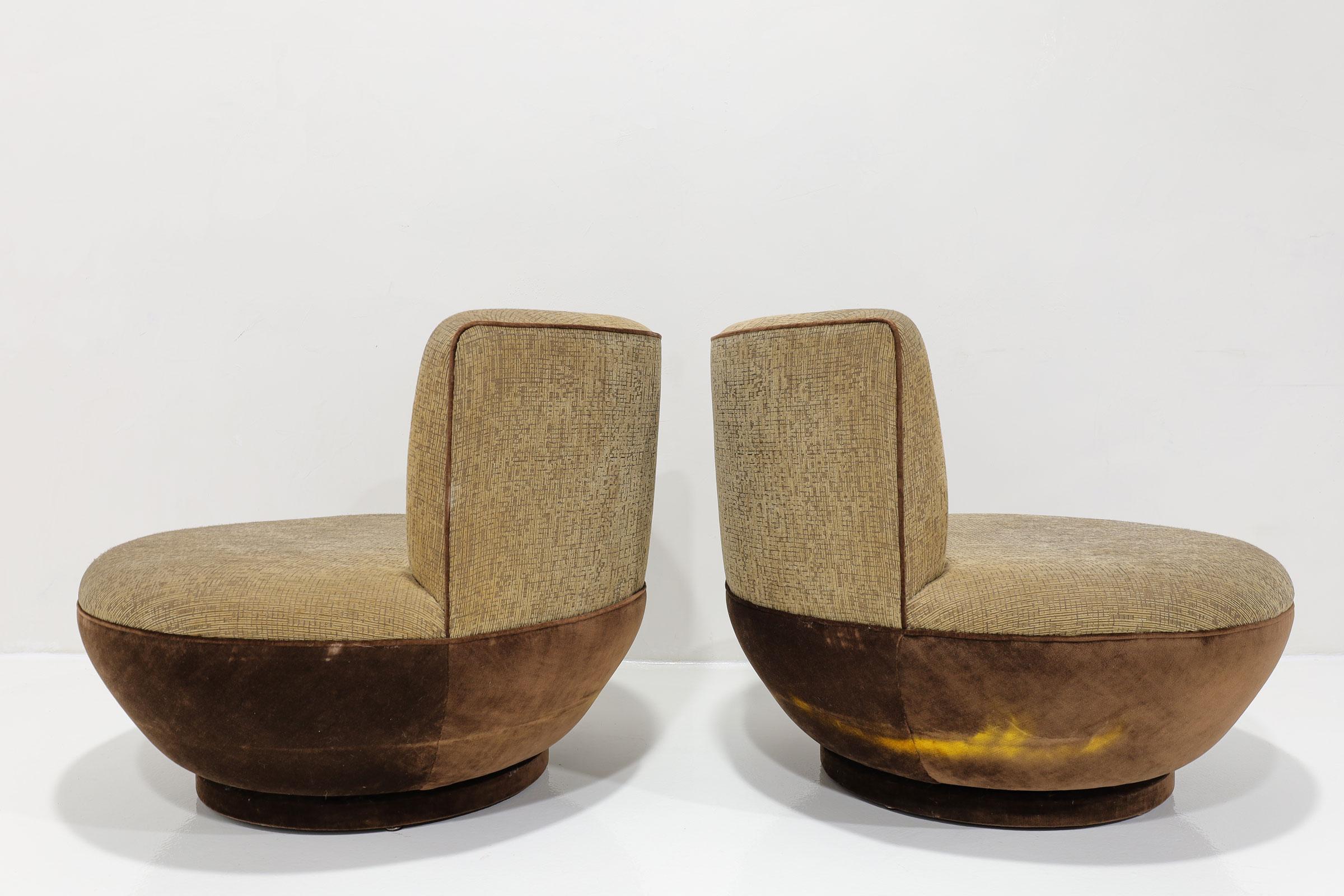Mid-Century Modern Pair of Milo Baughman for Thayer Coggin Swivel Chairs For Sale