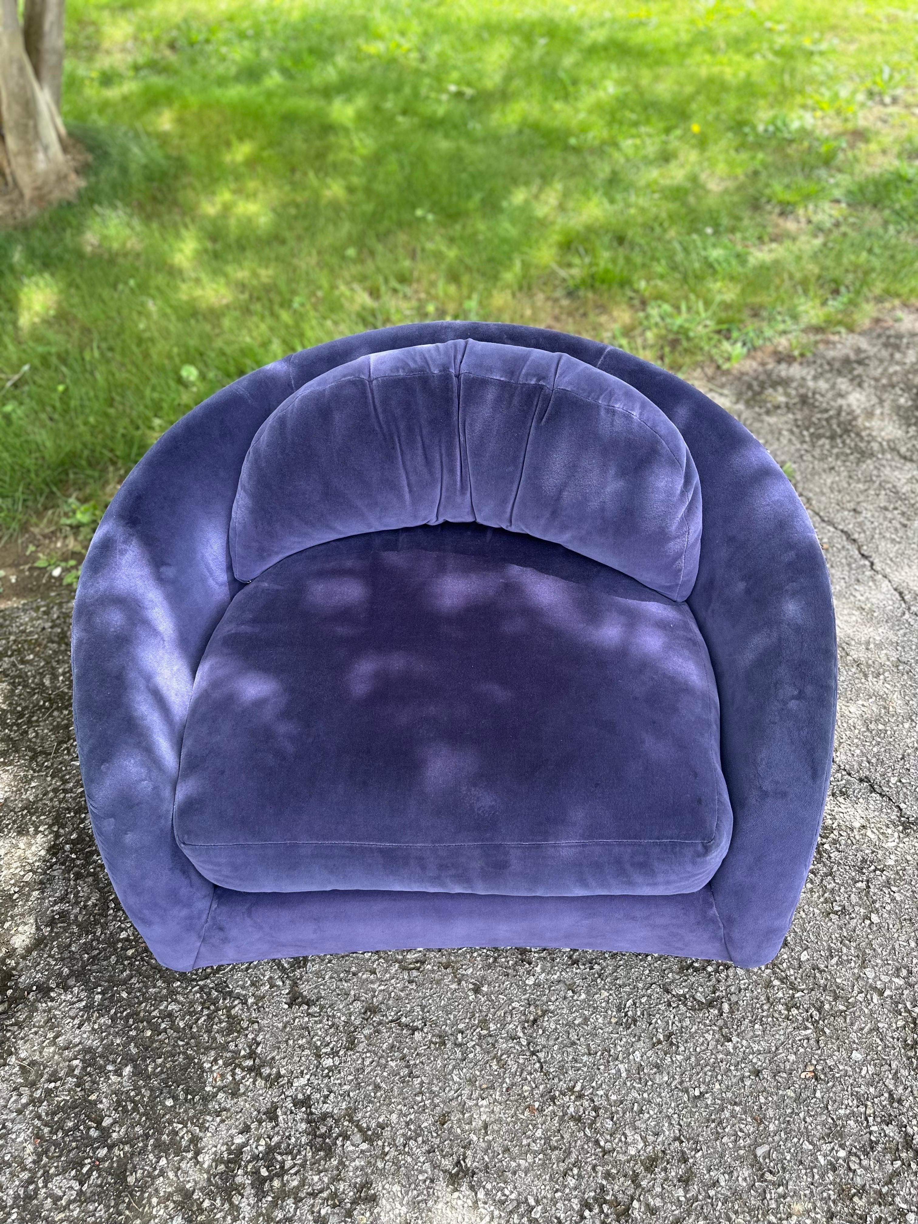 Coppia di sedie girevoli Milo Baughman per Thayer Coggin con base in noce in vendita 3