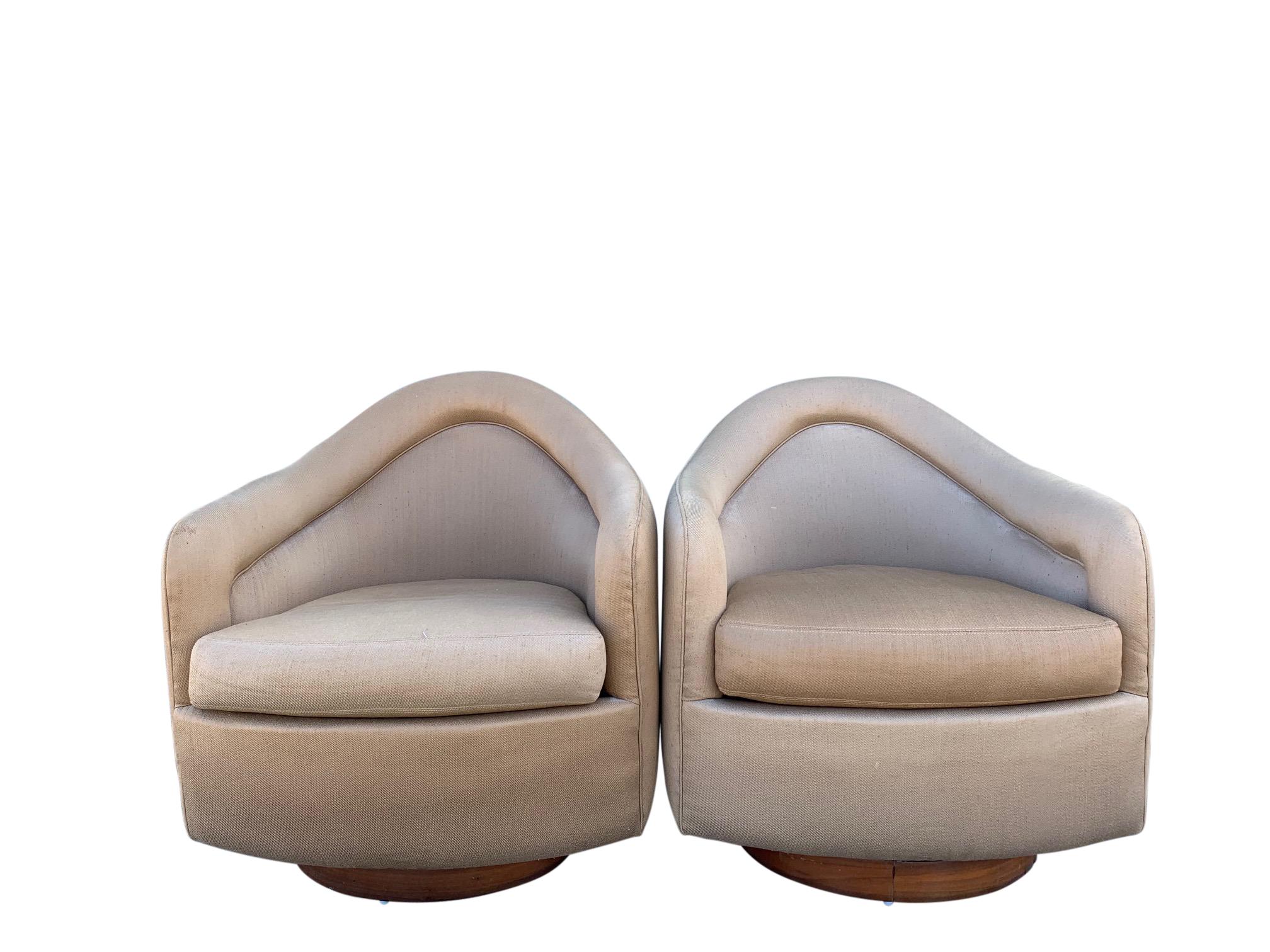 Pair of Milo Baughman for Thayer Coggin swivel tilt lounge chairs Mid-Century Modern.
