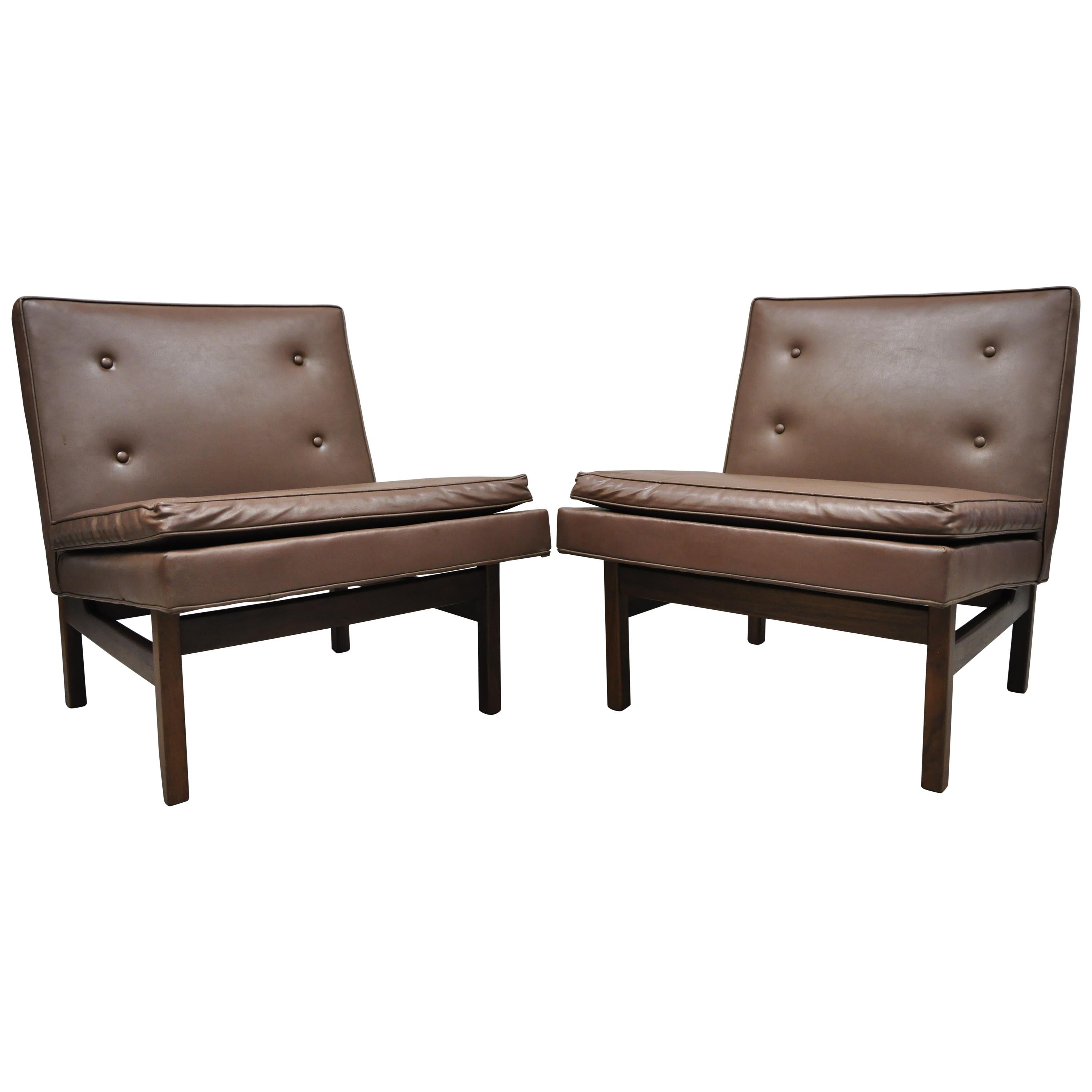 Pair of Milo Baughman for Thayer Coggin Teak and Vinyl Slipper Lounge Chairs For Sale