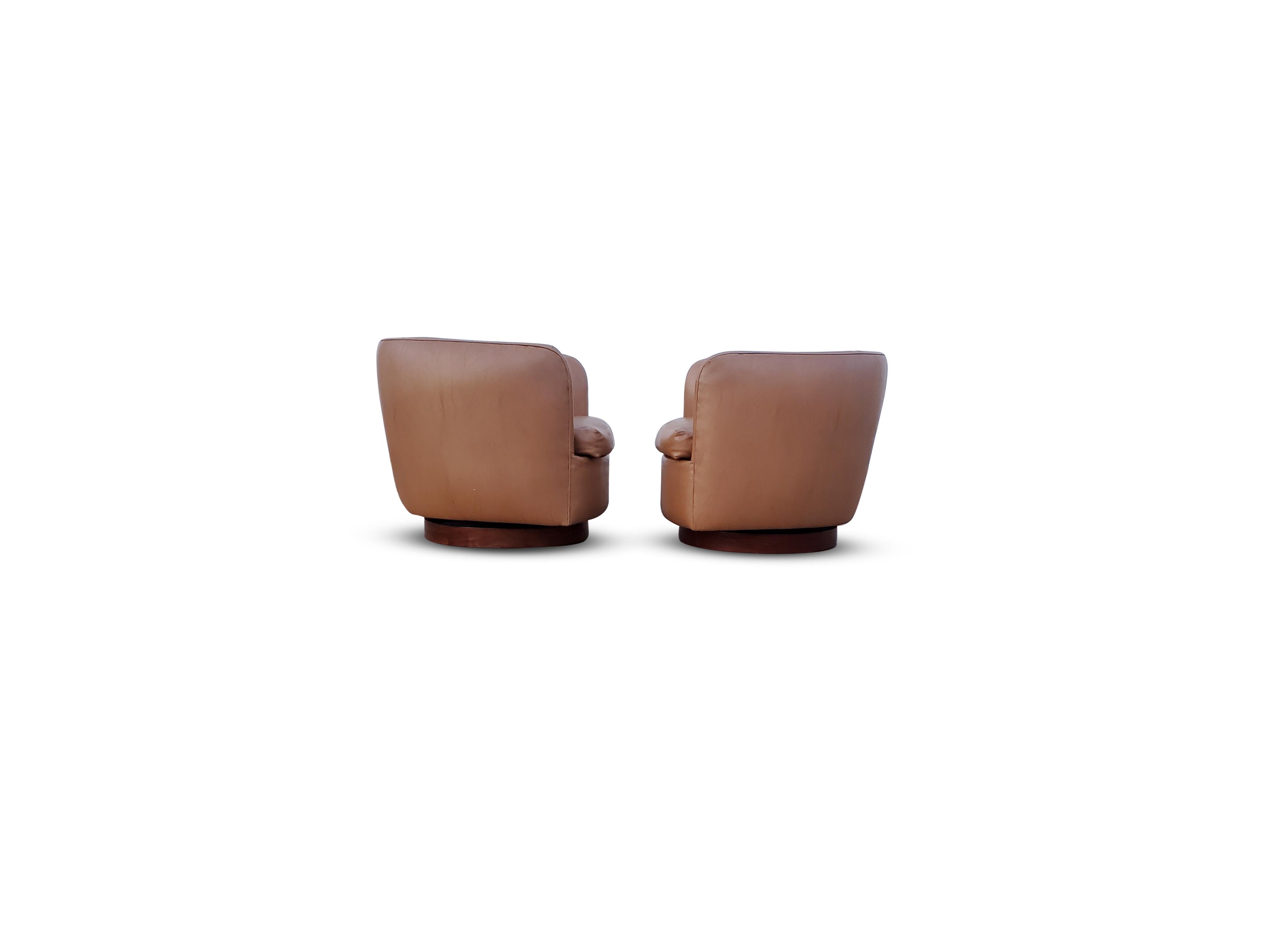 Pair of Milo Baughman for Thayer Coggin Tilt / Swivel Lounge Chairs In Good Condition In Middlesex, NJ