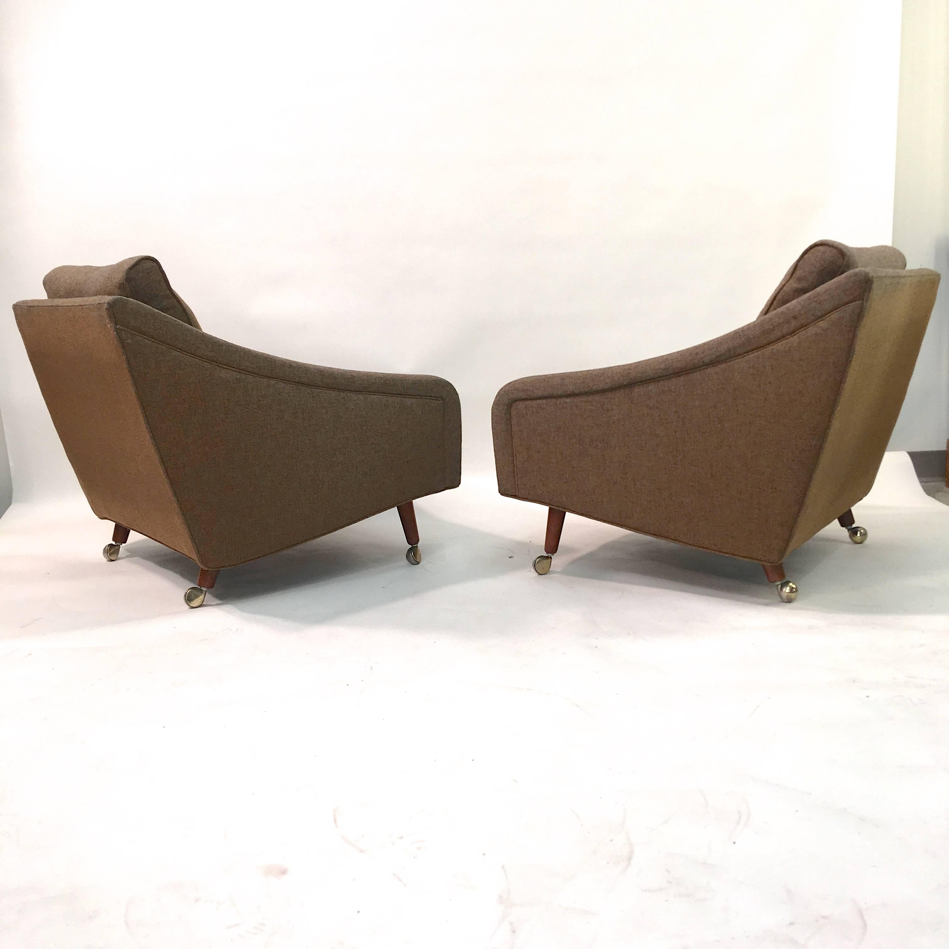 Mid-Century Modern Pair of Milo Baughman for Thayer Coggin Upholstered Armchairs