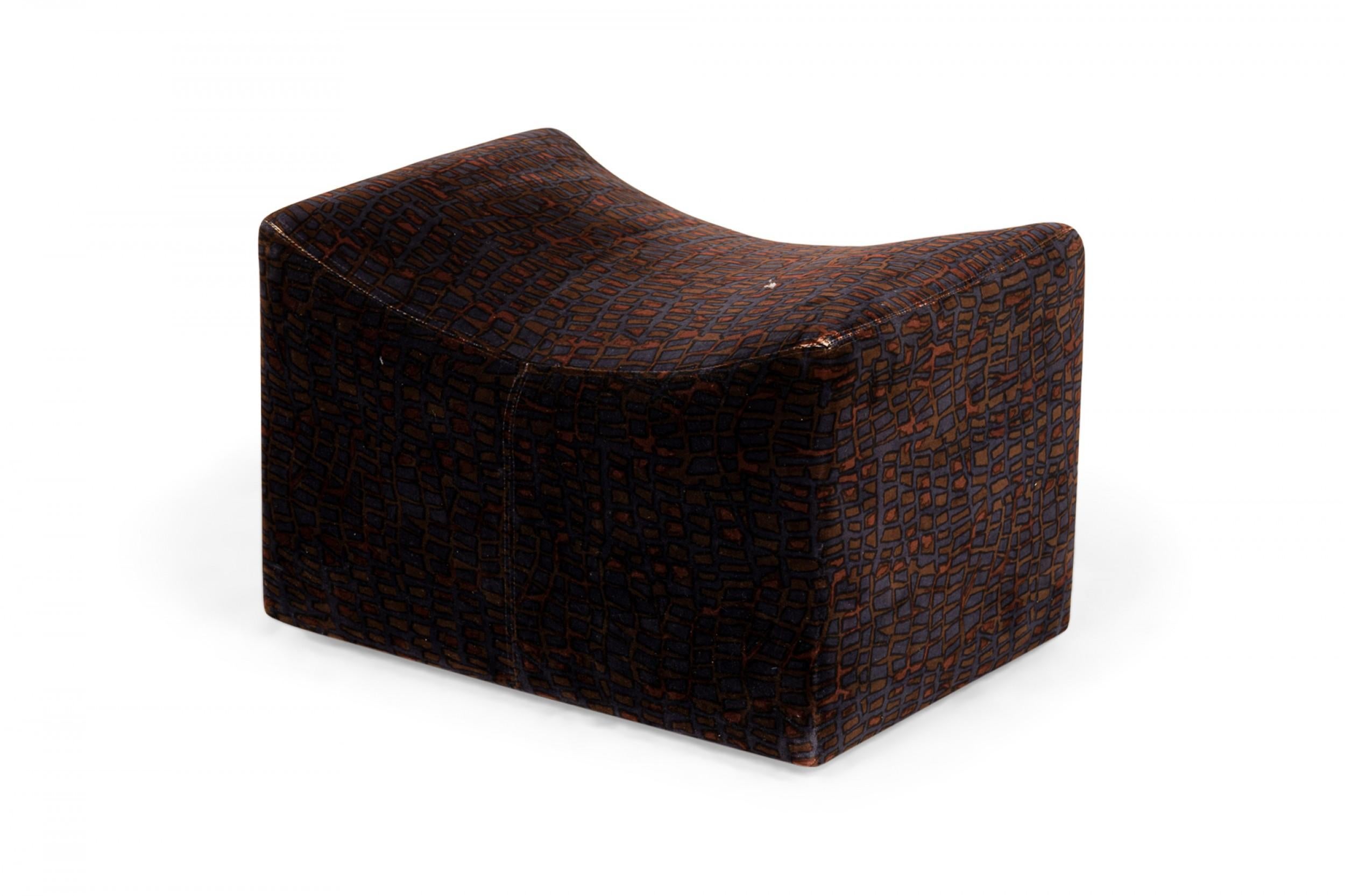 Pair of Milo Baughman for Thayer Coggin Upholstered Rolling Saddle Ottomans In Good Condition For Sale In Queens, NY