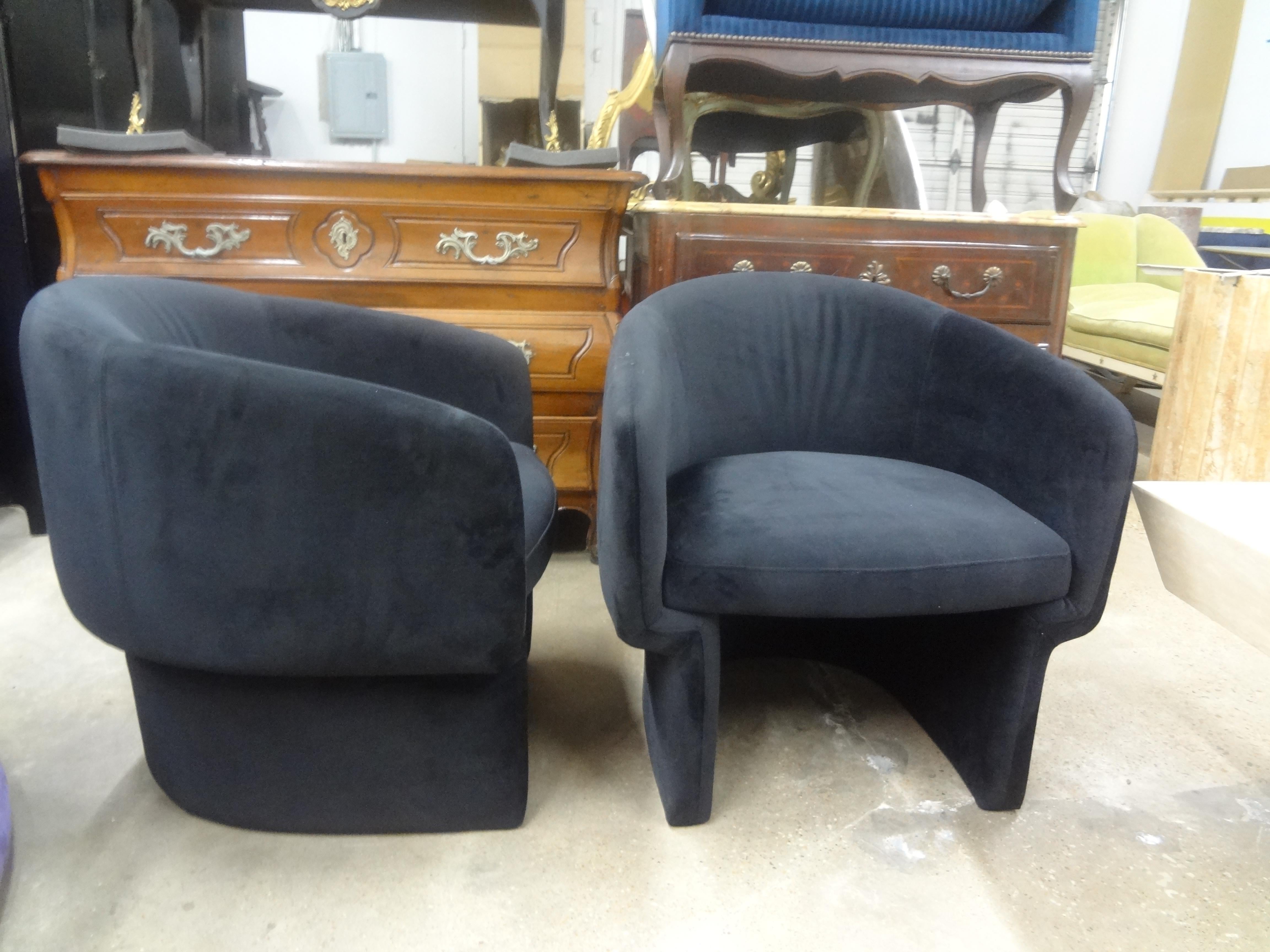 Post-Modern Pair Of Milo Baughman Inspired Postmodern Lounge Chairs On Plinths For Sale