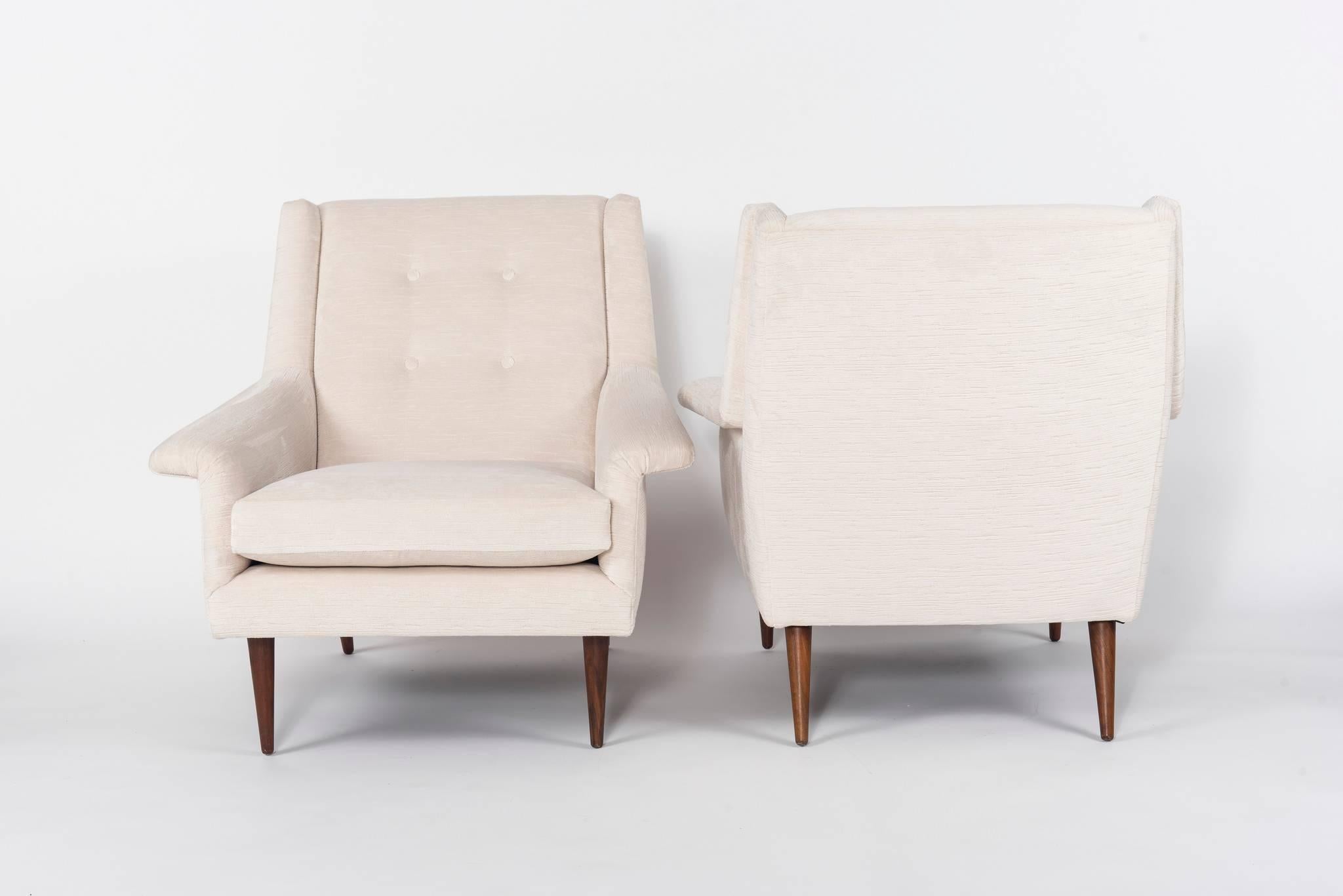 Mid-Century Modern Pair of Milo Baughman Lounge Chairs