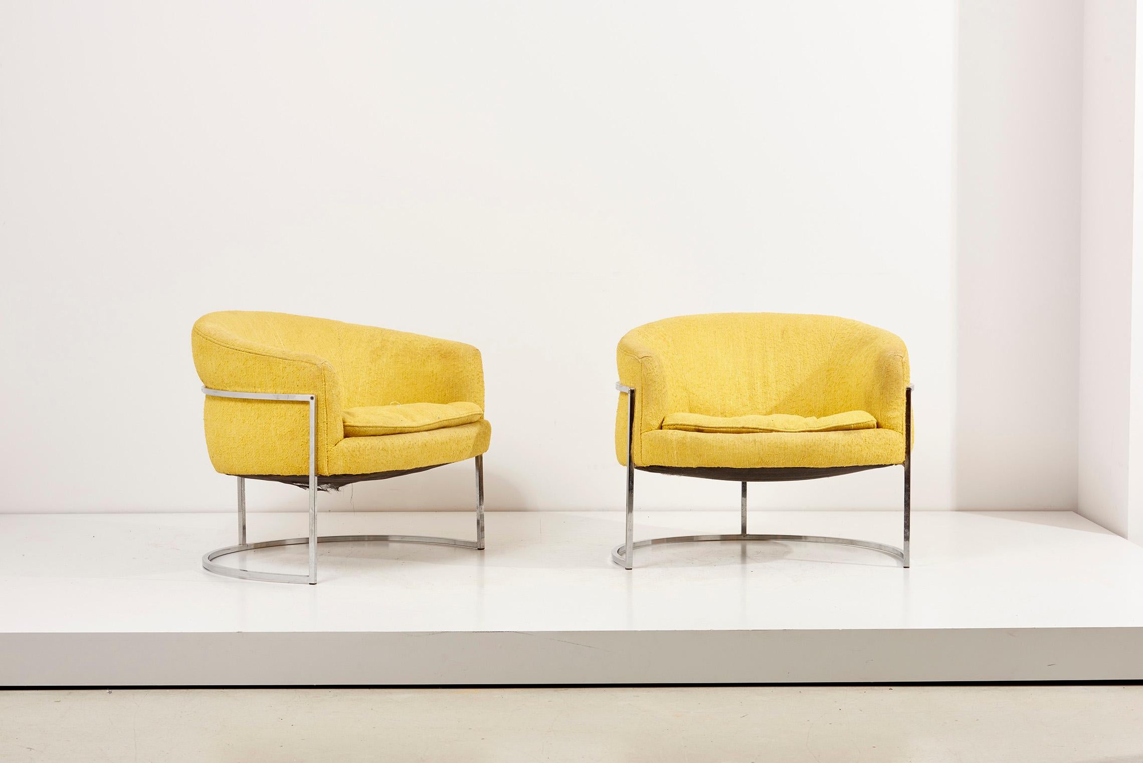 American Pair of yellow Bernhadt Lounge Chairs, USA, 1960s For Sale