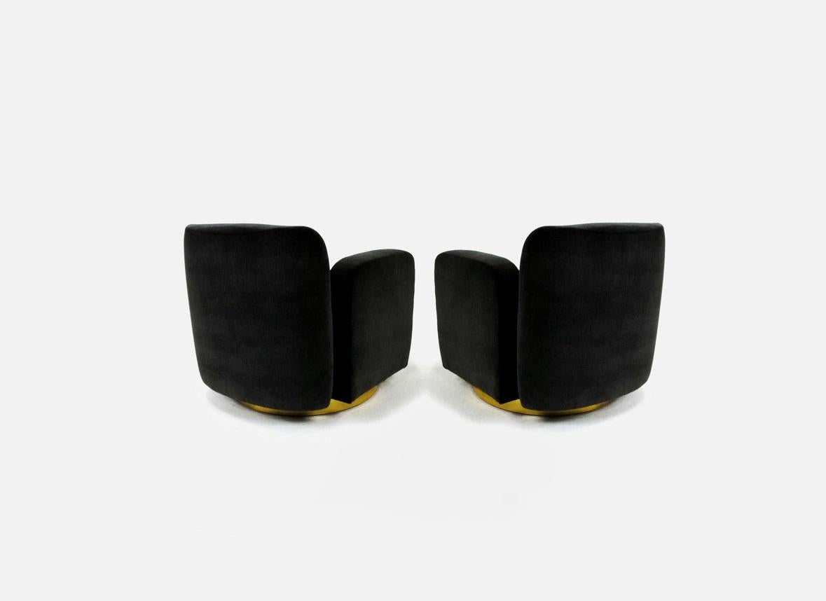 Milieu du XXe siècle Paire de petites chaises pivotantes Milo Baughman c.C. 1960 en vente