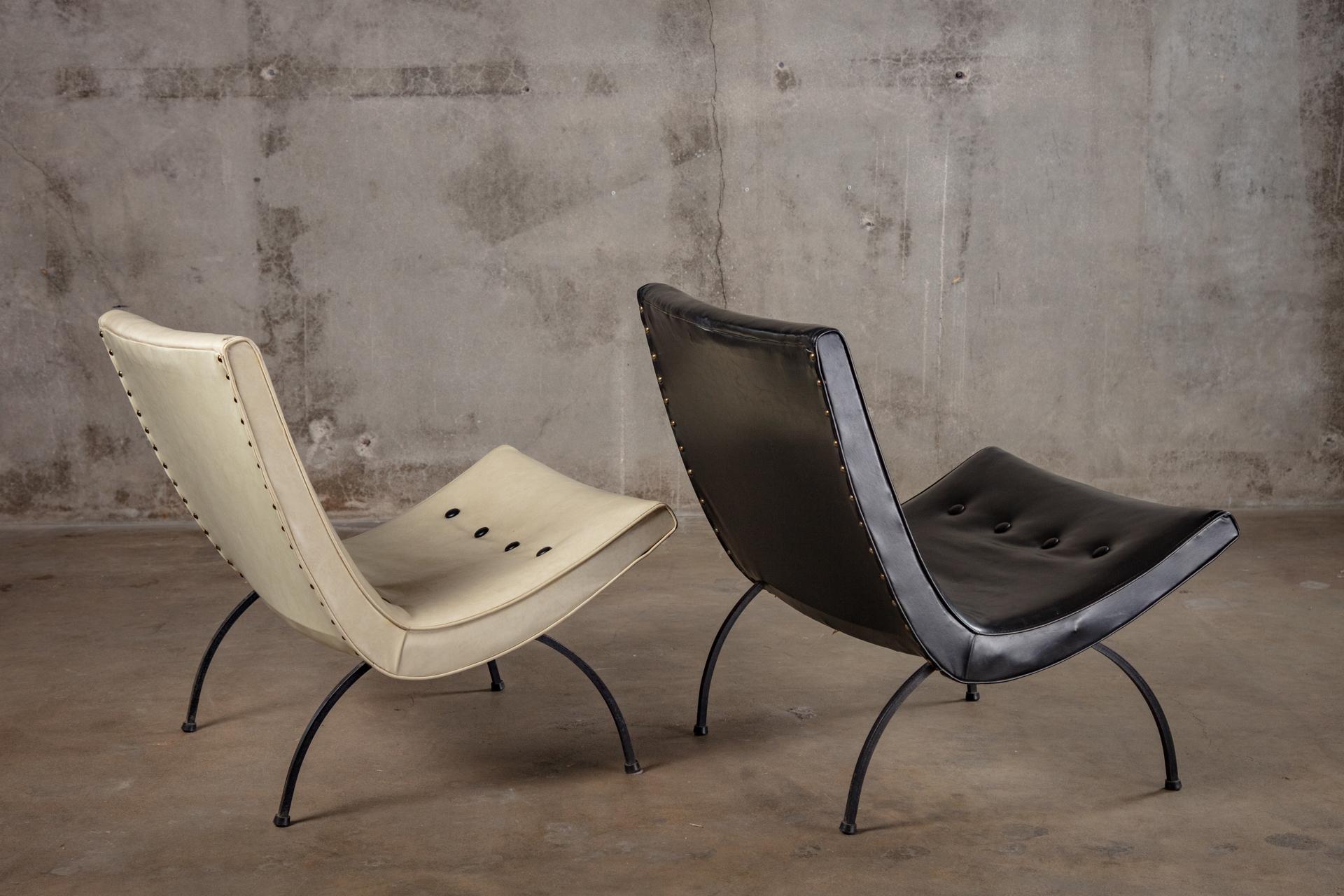 Mid-Century Modern Pair of Milo Baughman Scoop Chairs