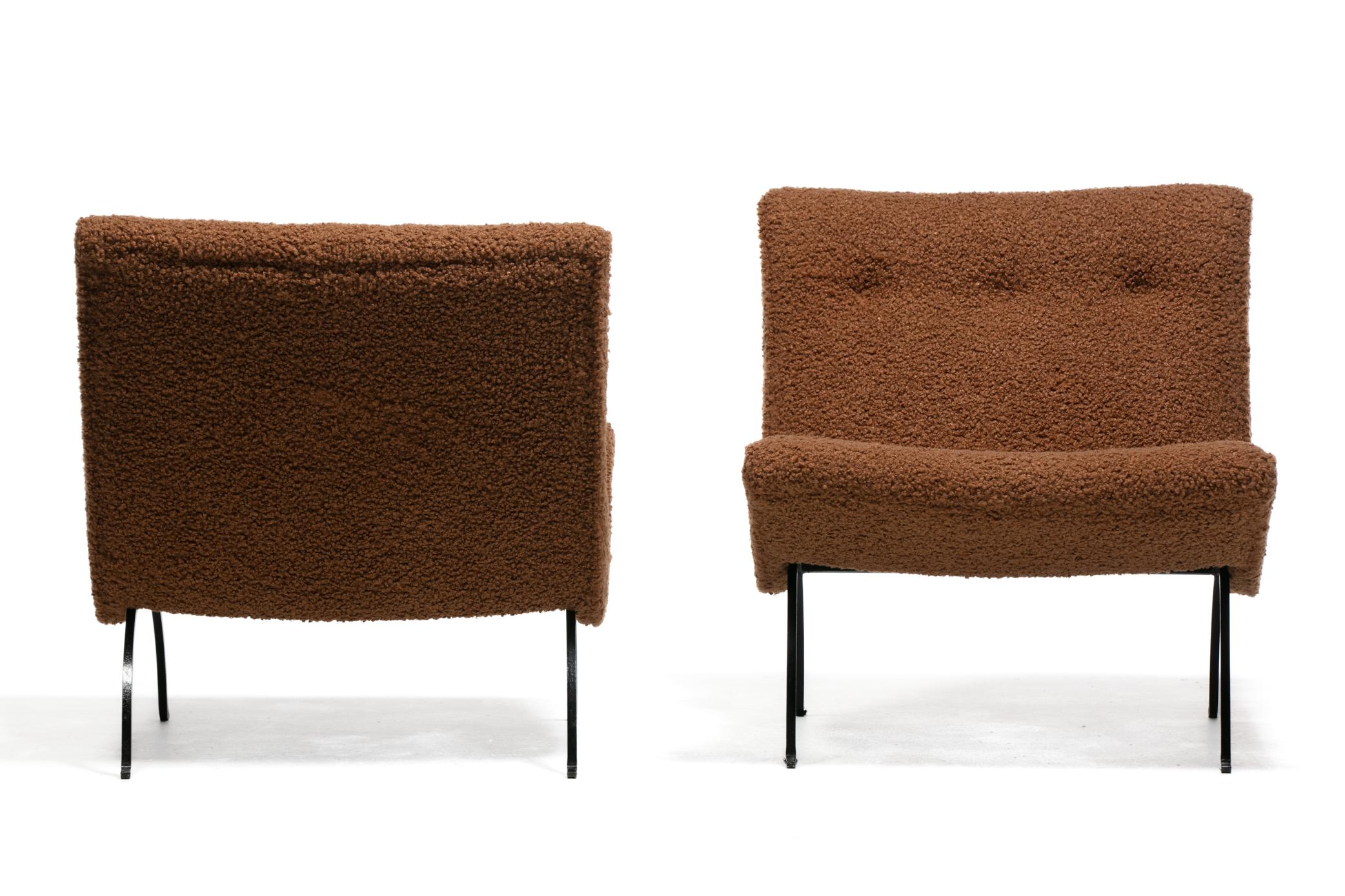 Mid-20th Century Pair of Milo Baughman Scoop Chairs in Cocoa Bouclé with Iron Legs c. 1950s For Sale