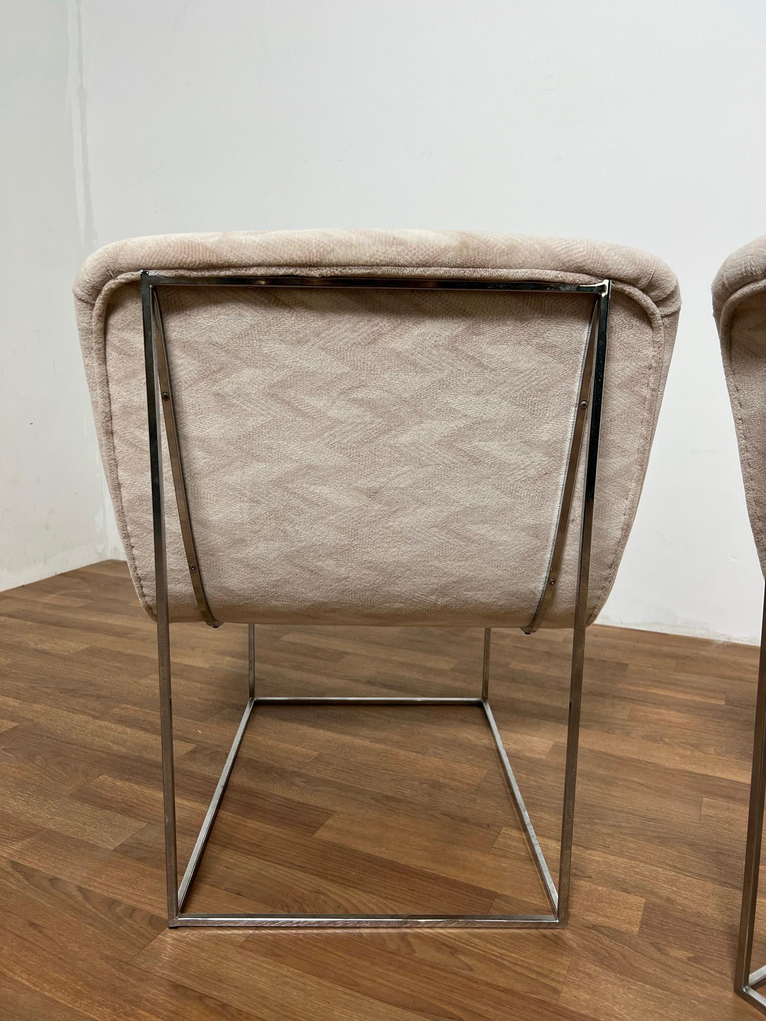 Milo Baughman: Sessel ohne Armlehne in Rundhalsausschnitt, ca. 1970er Jahre, Paar (Ende des 20. Jahrhunderts)