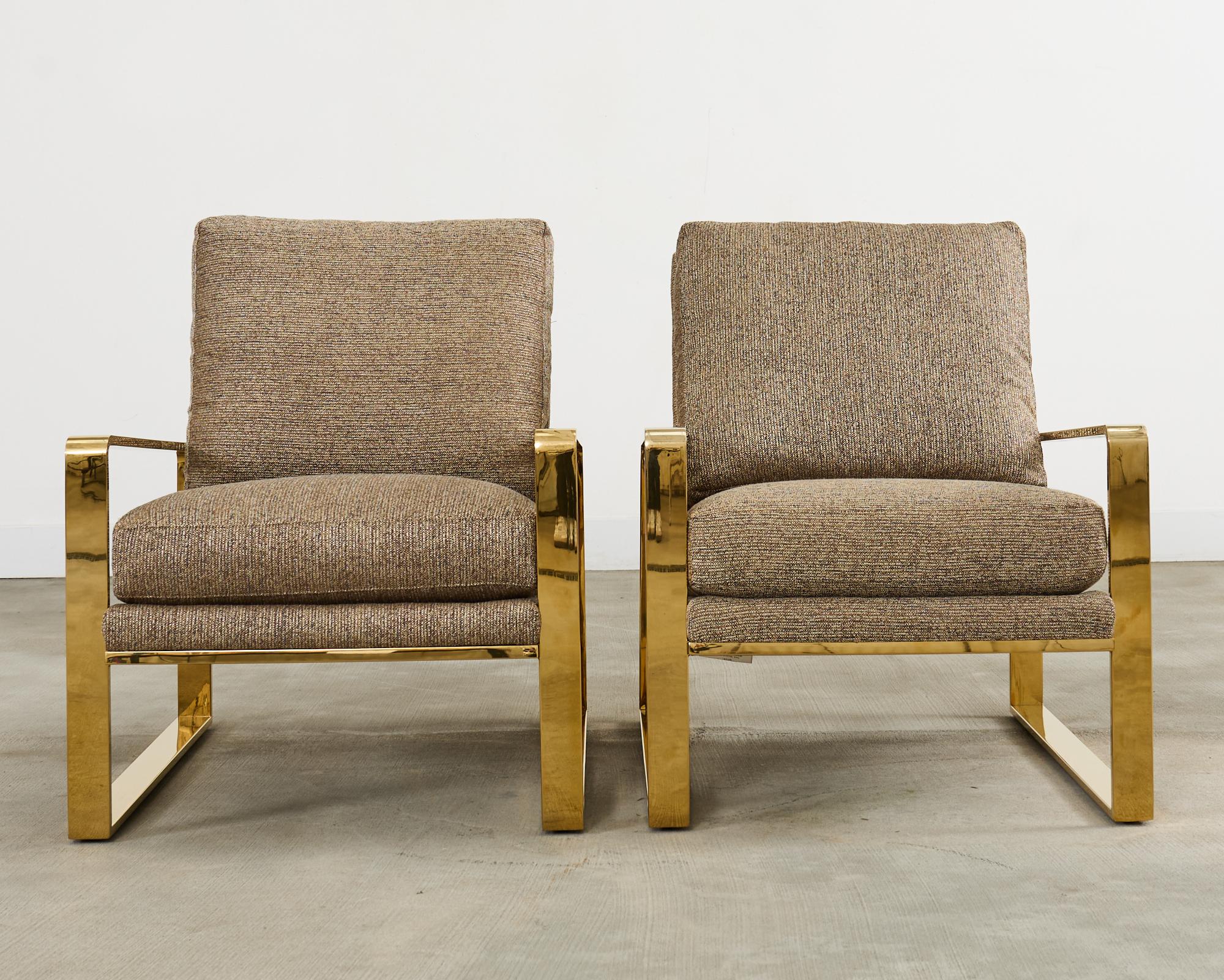 Mid-Century Modern Paire de chaises longues en laiton de style Milo Baughman par Bernhardt en vente