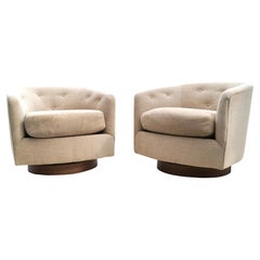 Vintage Pair of Milo Baughman Style Mid-Century Modern 360 Swivel Rocker Lounge Chairs