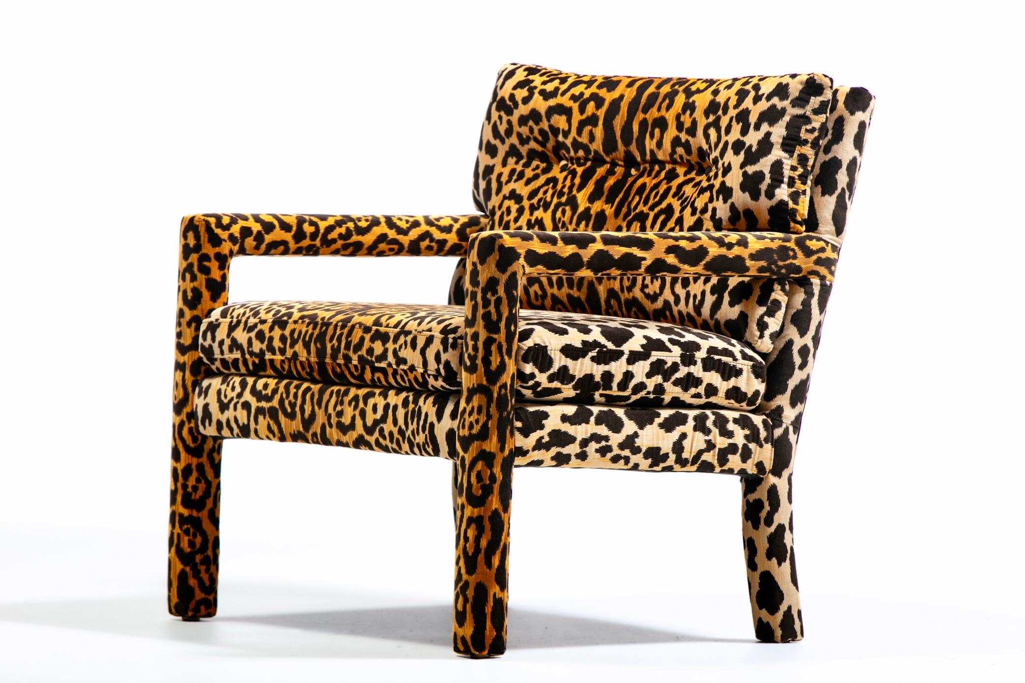 Coppia di sedie Parsons in velluto leopardato del 1970, in stile Milo Baughman. in vendita 5