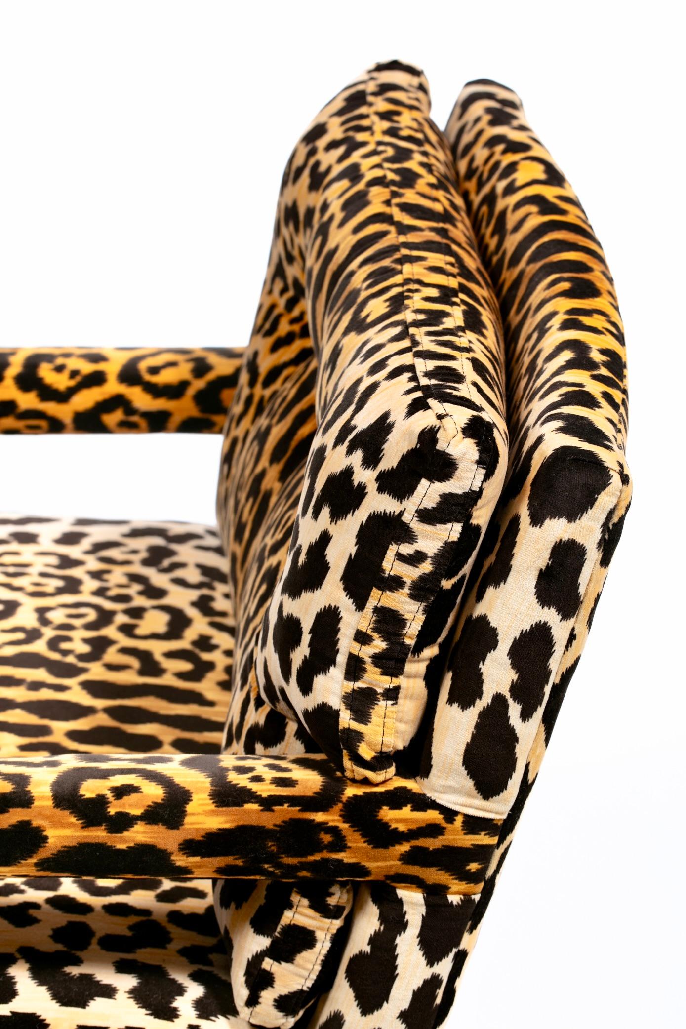 Coppia di sedie Parsons in velluto leopardato del 1970, in stile Milo Baughman. in vendita 12