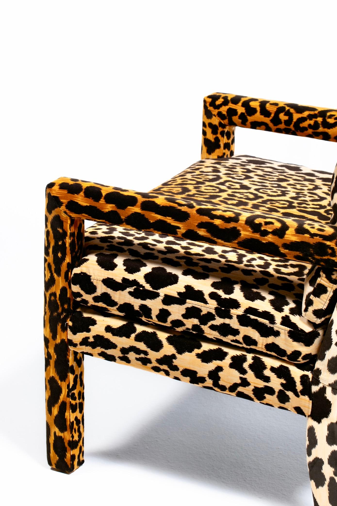 Coppia di sedie Parsons in velluto leopardato del 1970, in stile Milo Baughman. in vendita 13