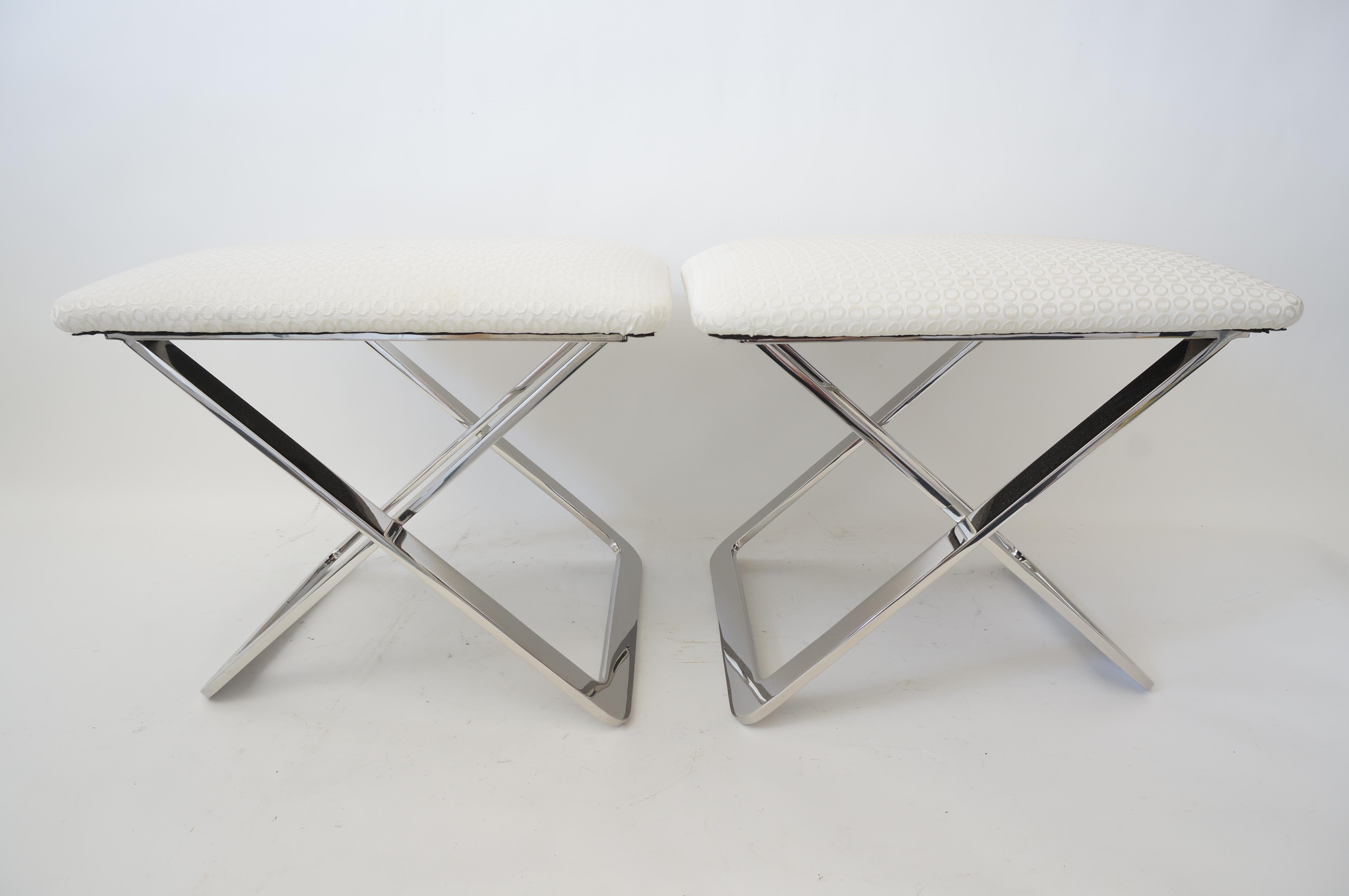 Mid-Century Modern Pair of Milo Baughman Style Polished Steel Stools For Sale