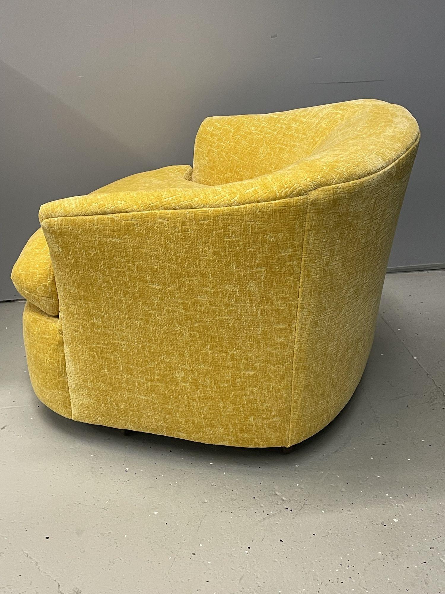 Mid-Century Modern Pair of Milo Baughman Style Swivel / Tub Chairs, New Yellow Textured Upholstery