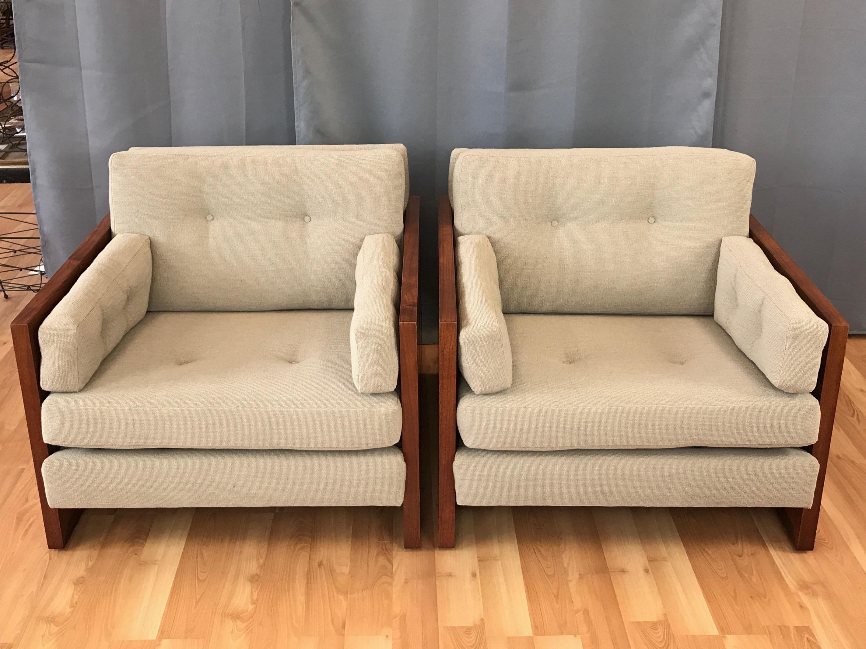 Pair of Milo Baughman-Style Walnut Cube Lounge Chairs 7