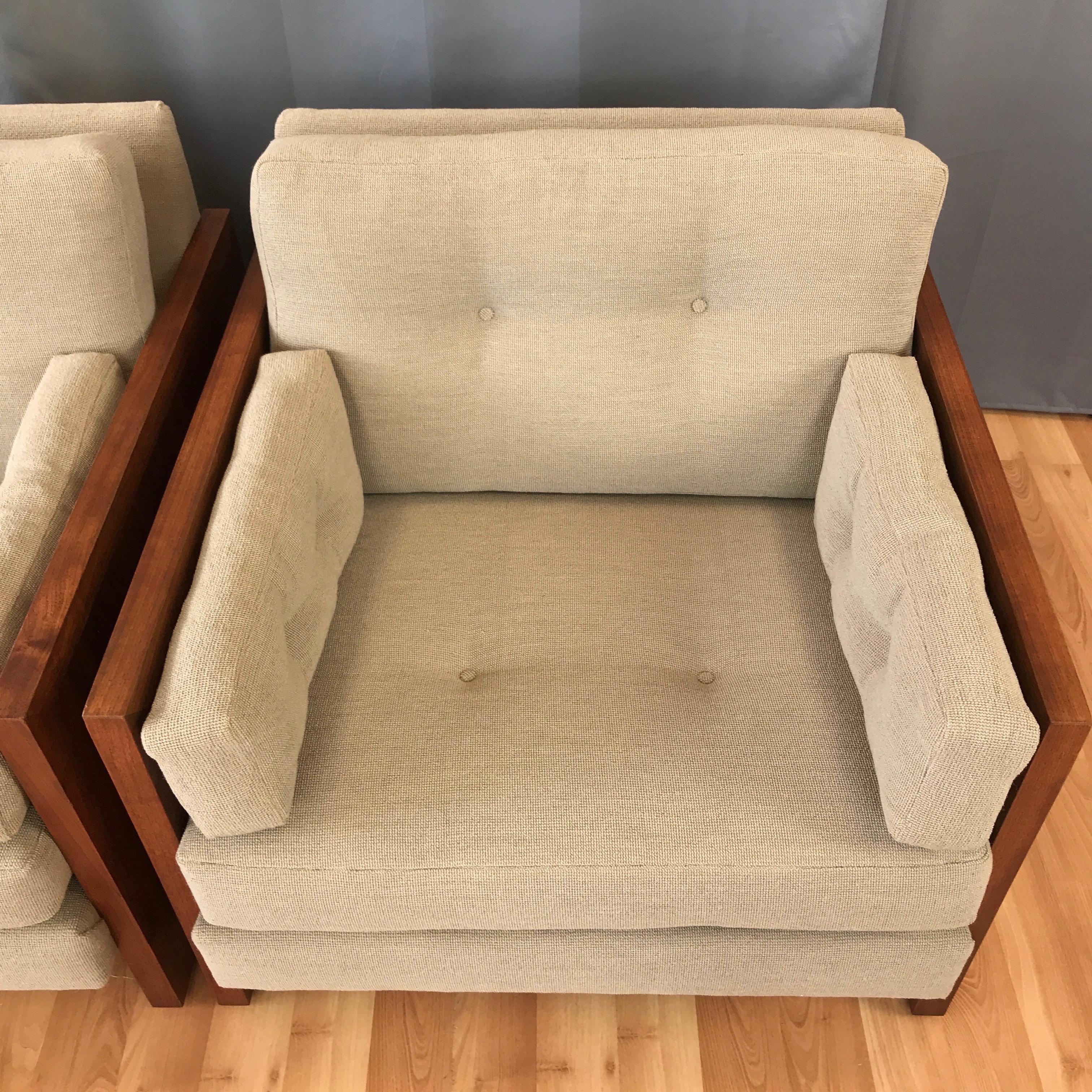 Pair of Milo Baughman-Style Walnut Cube Lounge Chairs 9