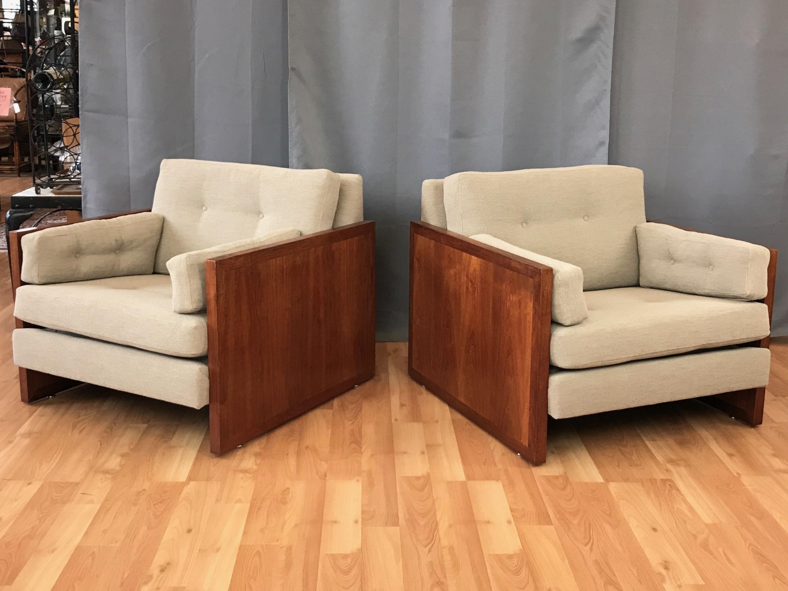 Mid-Century Modern Pair of Milo Baughman-Style Walnut Cube Lounge Chairs