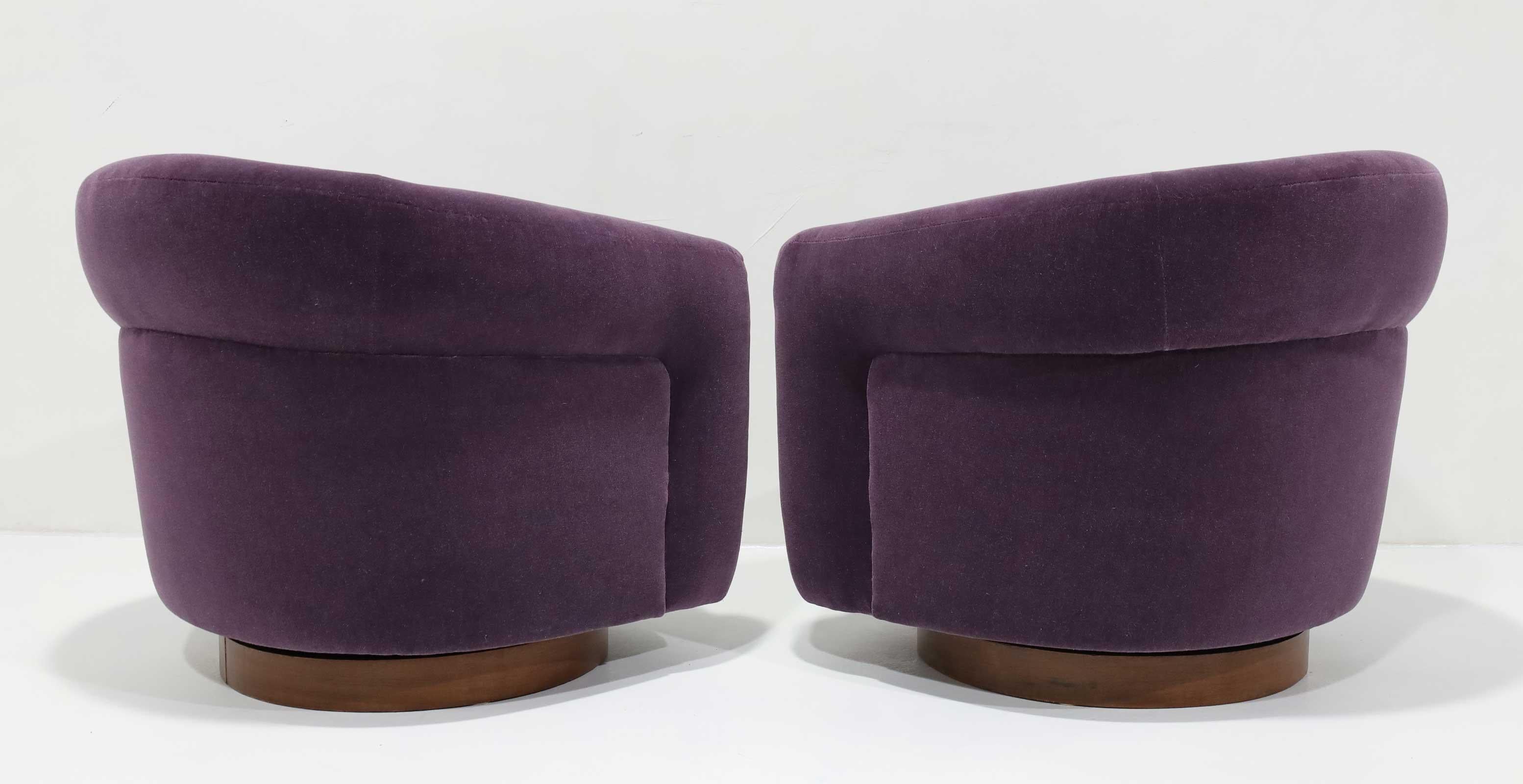 American Pair of Milo Baughman Swivel Chairs in Maharam Mohair