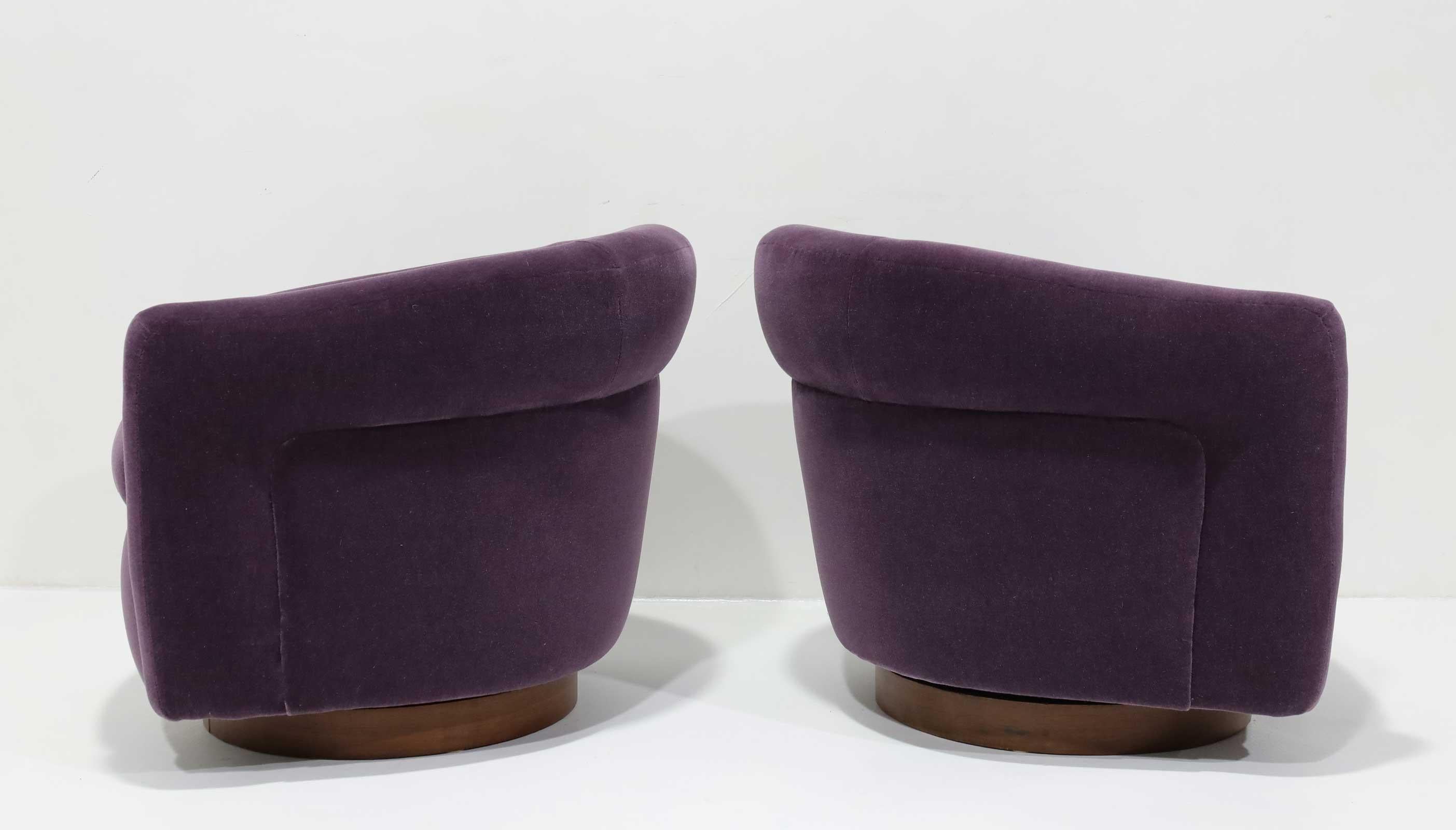20th Century Pair of Milo Baughman Swivel Chairs in Maharam Mohair