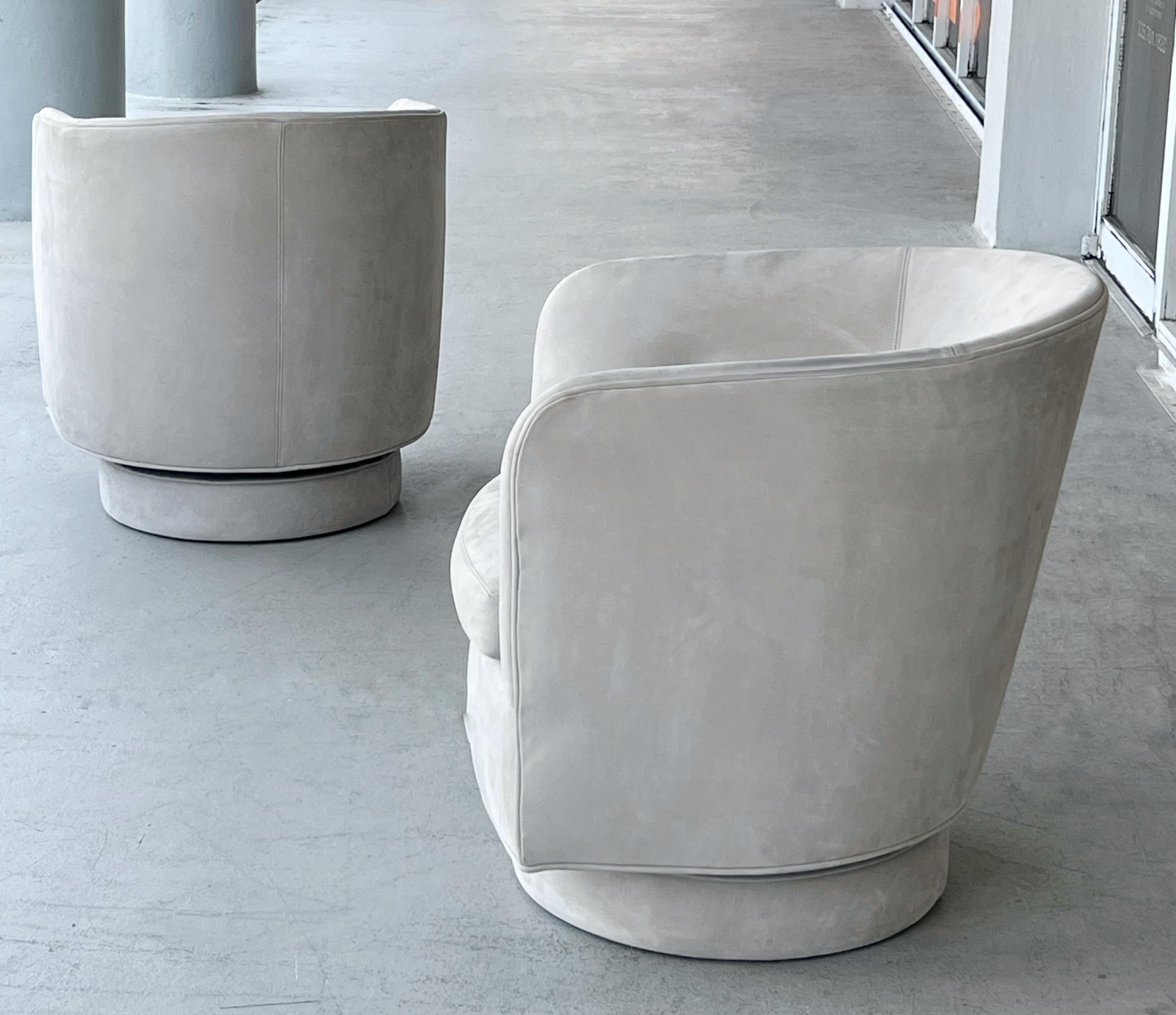 American Pair of Milo Baughman  Swivel Chairs Thayer Coggin  Nubuck Leather For Sale