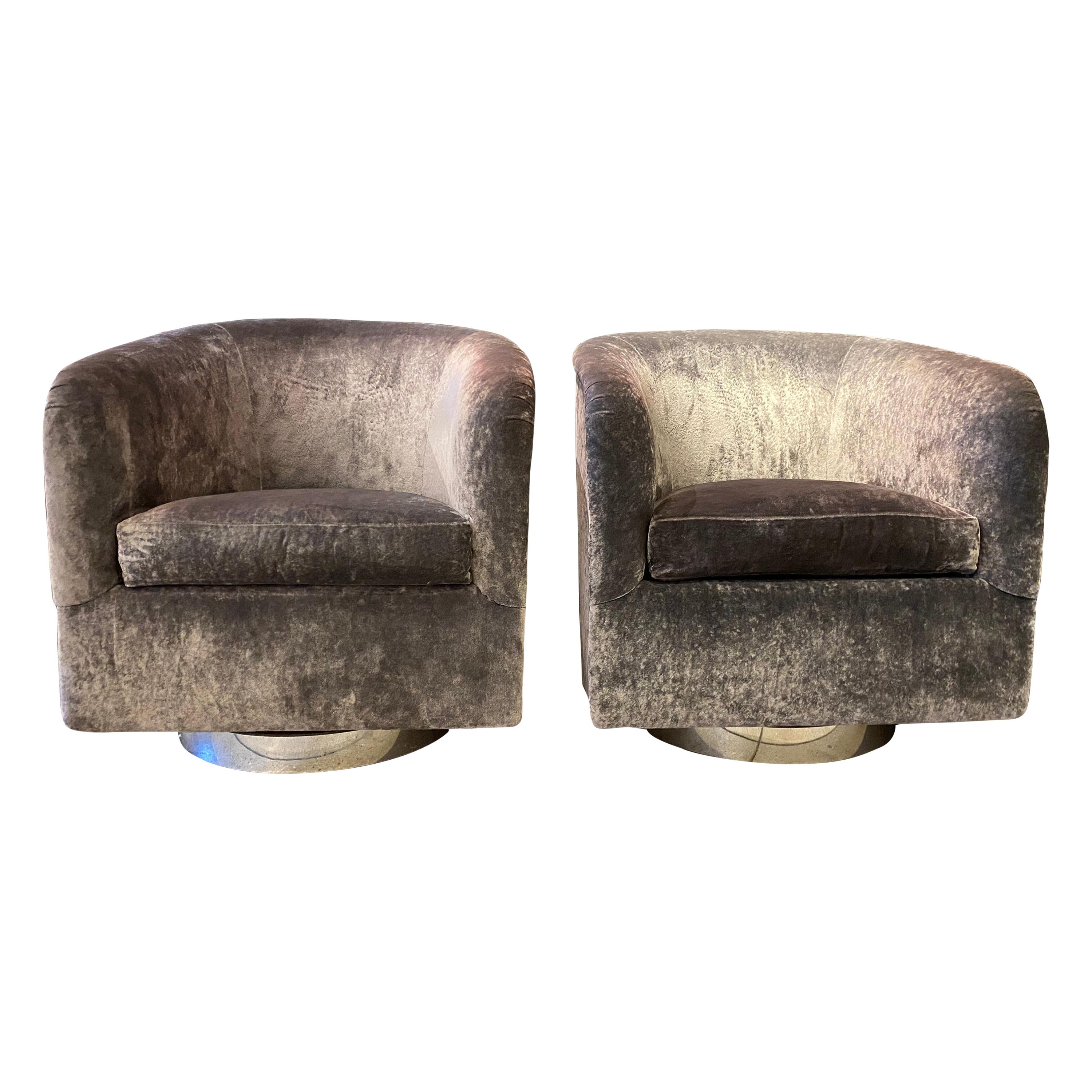 Sculptural Milo Baughman Swivel Love Chair at 1stDibs