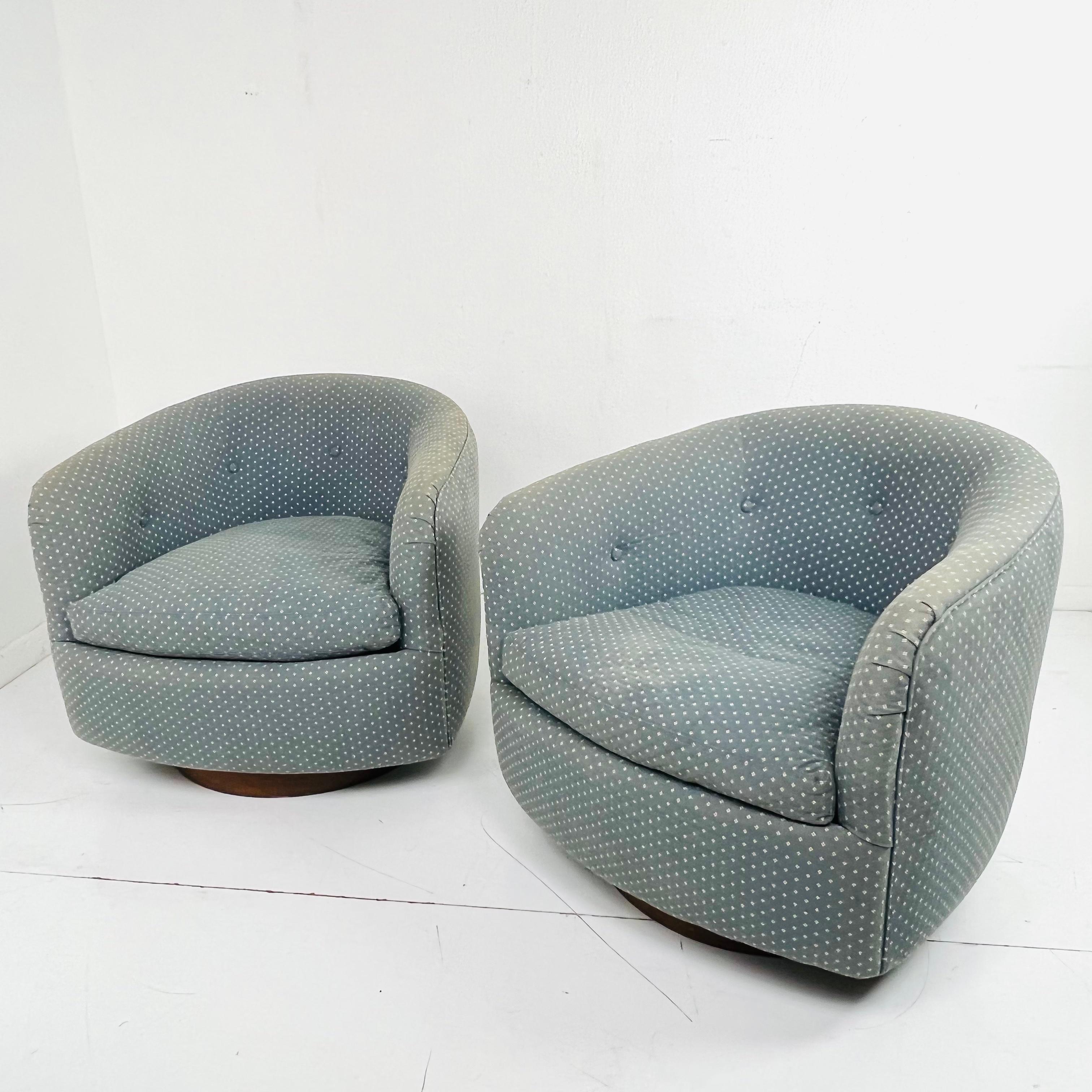 Pair of Milo Baughman Swivel / Tilt Chairs on Walnut Plinth Bases 5