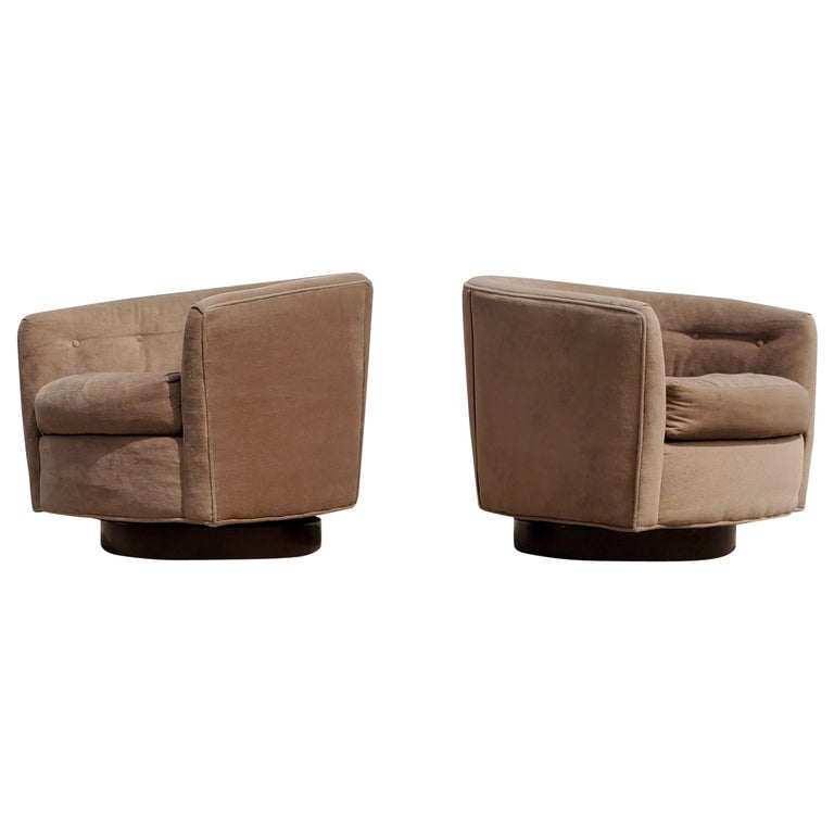 Pair of Milo Baughman Swivel and Tilt Lounge Chairs at 1stDibs