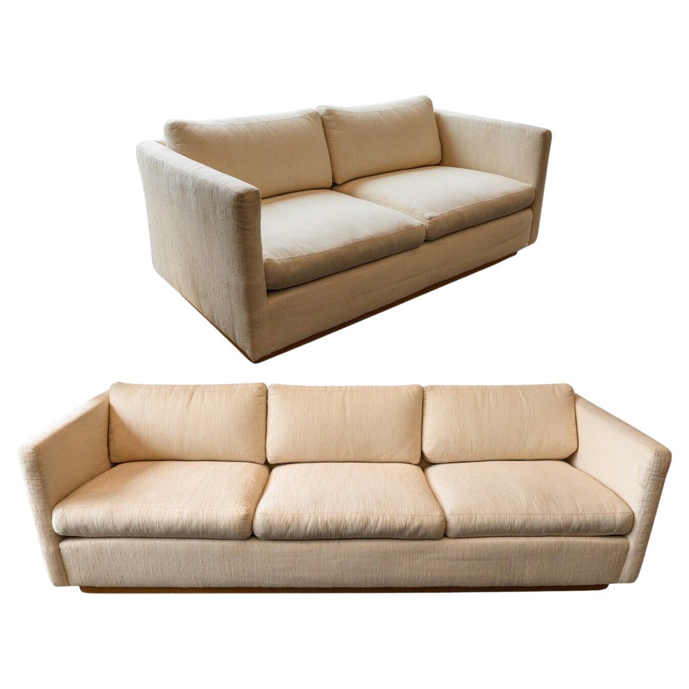 What color goes with cream sofa?
