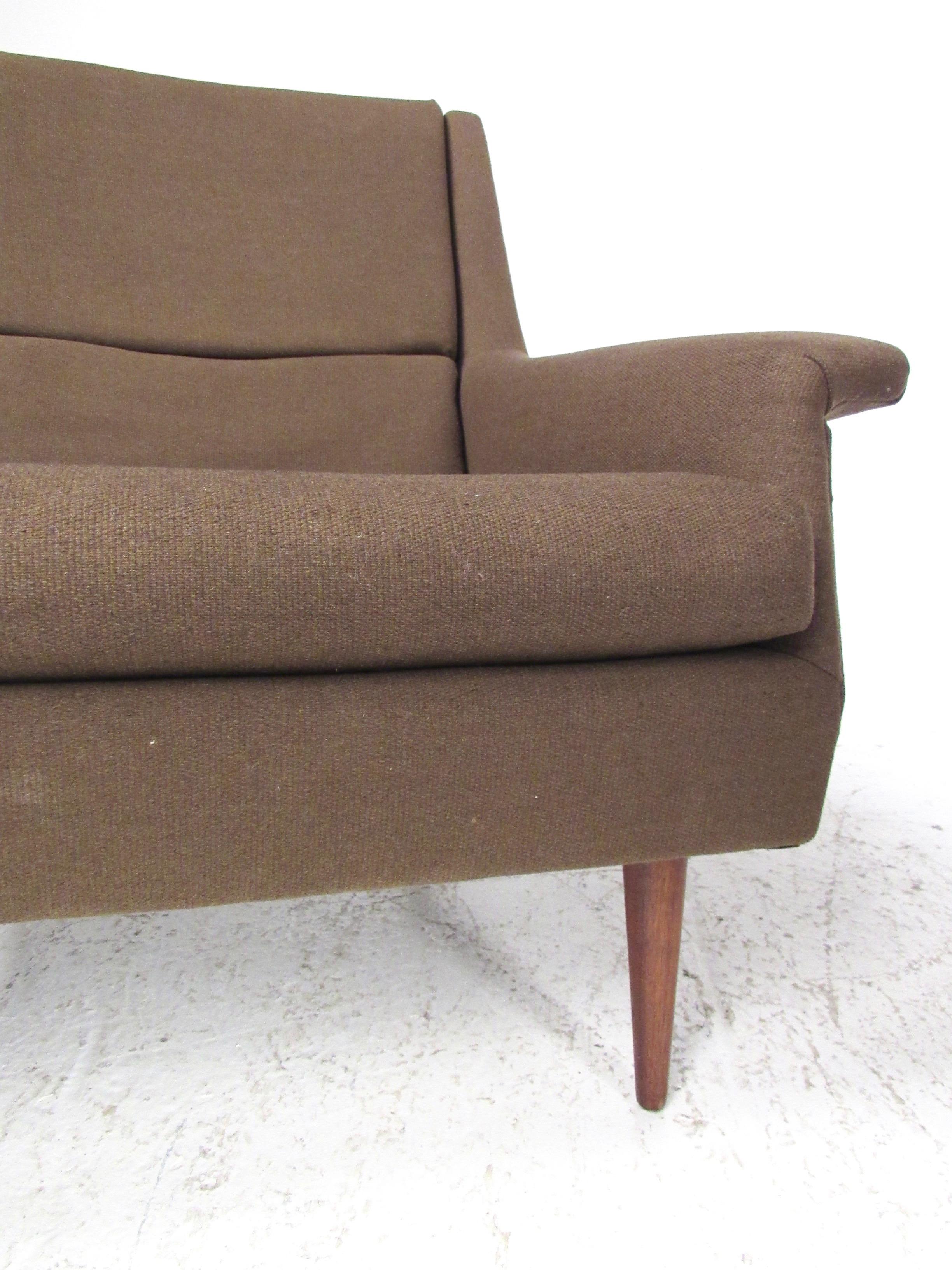 Pair of Milo Baughman Upholstered Lounge Chairs For Sale 10