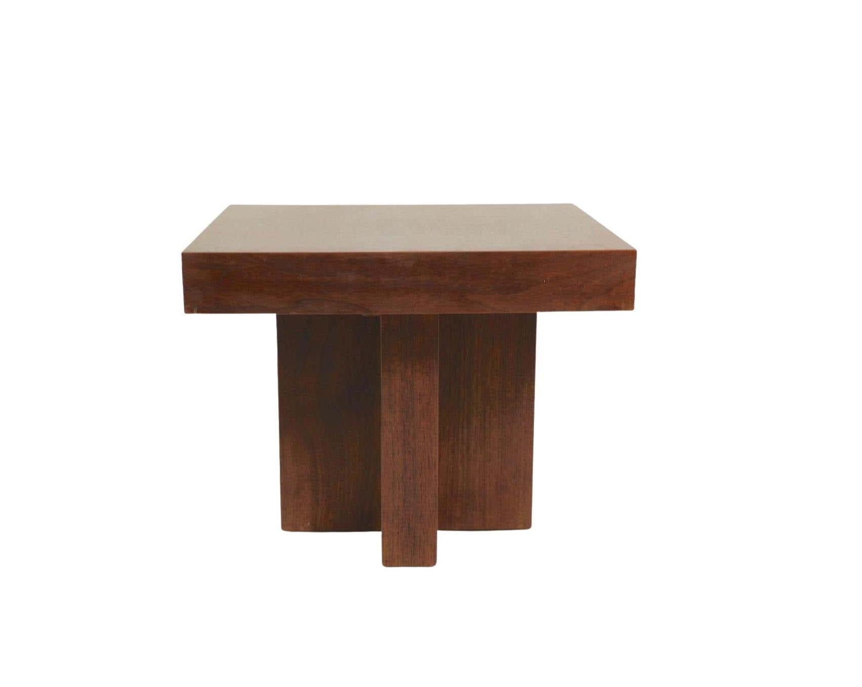 Mid-Century Modern Pair of Milo Baughman Walnut ‘Cruciform’ End Tables