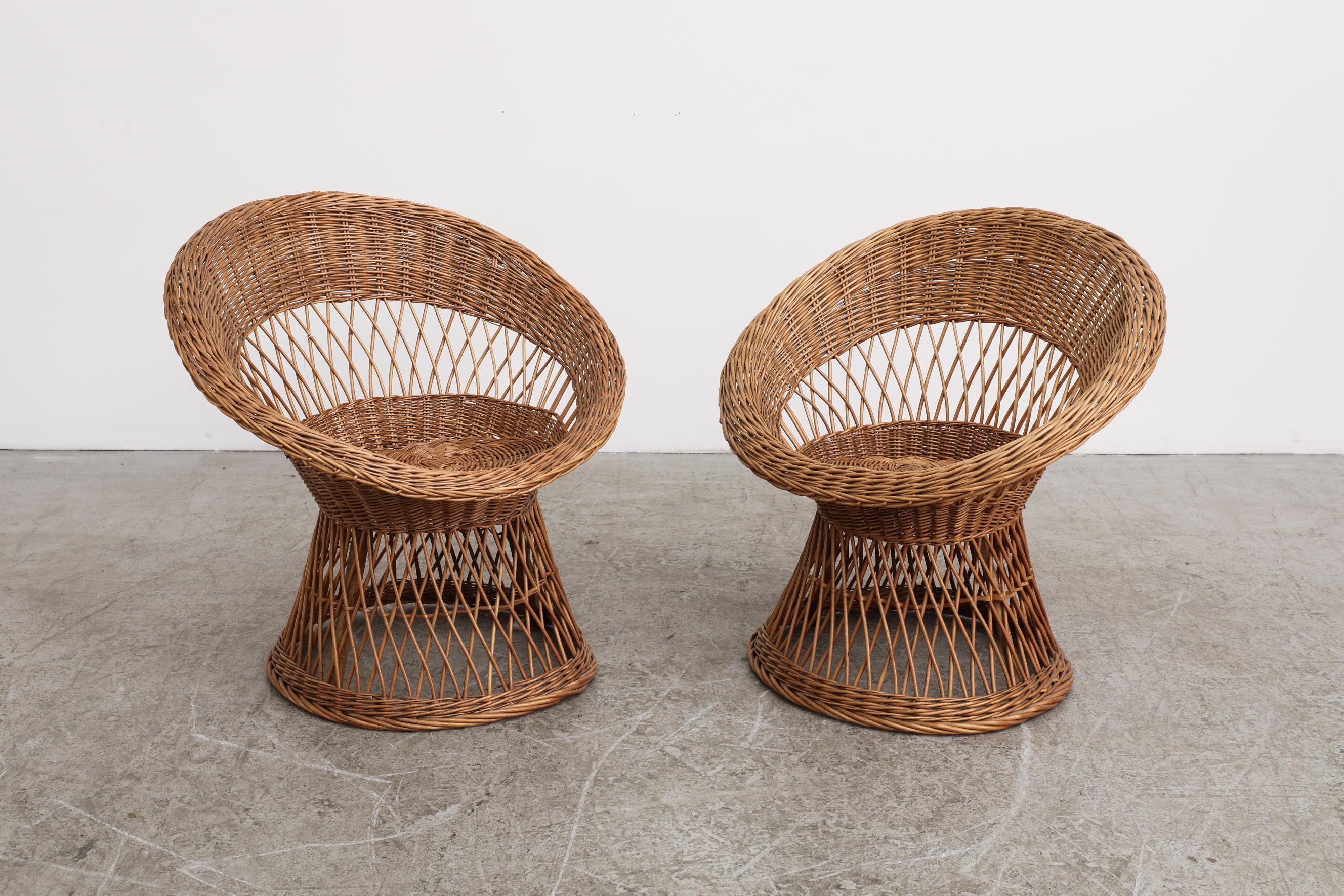 Pair of Mini Peacock Rattan Chairs In Good Condition In Los Angeles, CA