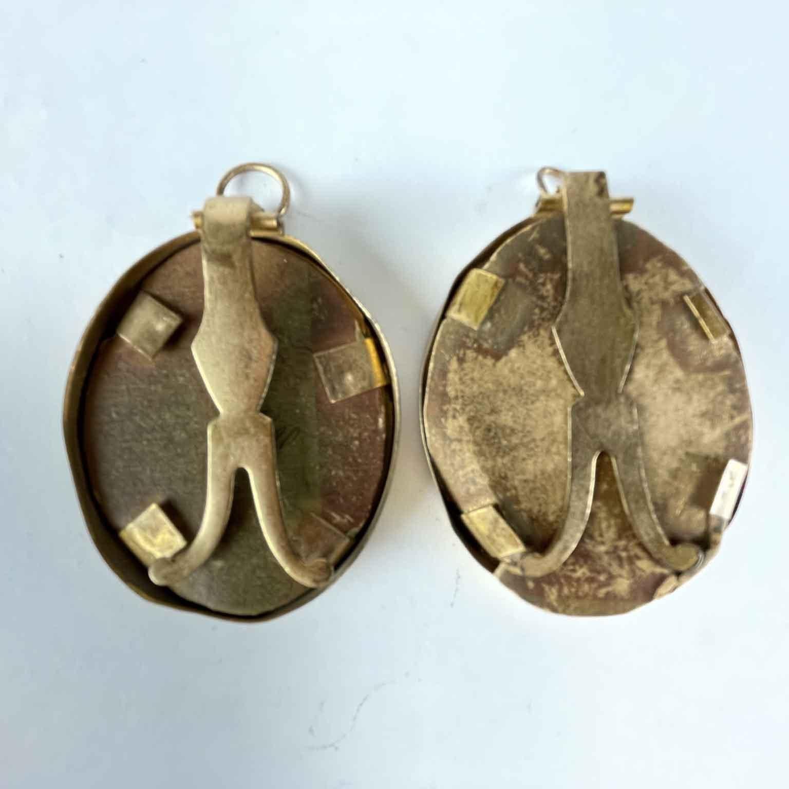 Pair of Miniature Lady Portraits 19th Century French School For Sale 2