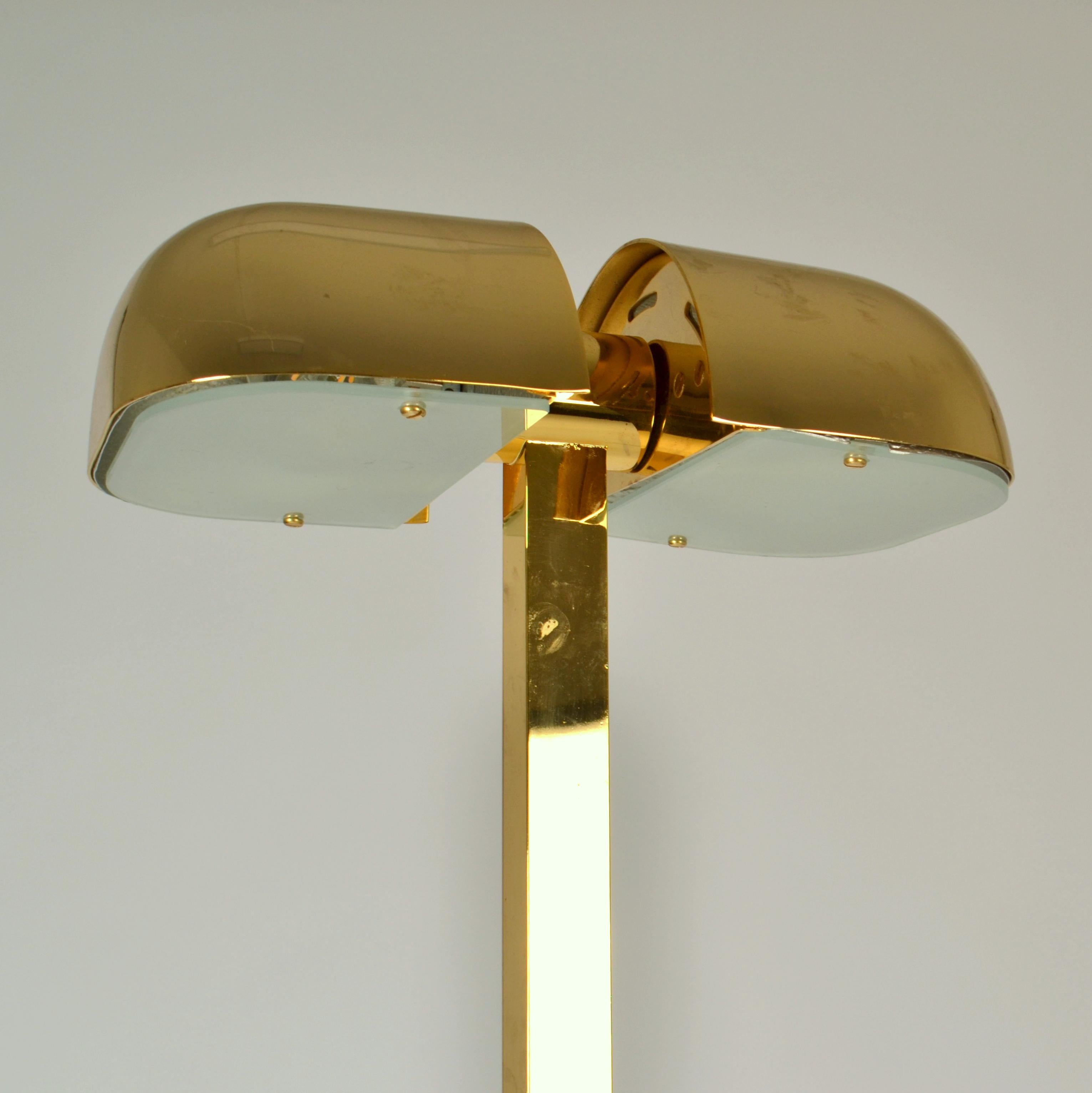 Lampadaires minimalistes avec abat-jours pivotants articulés en vente 4