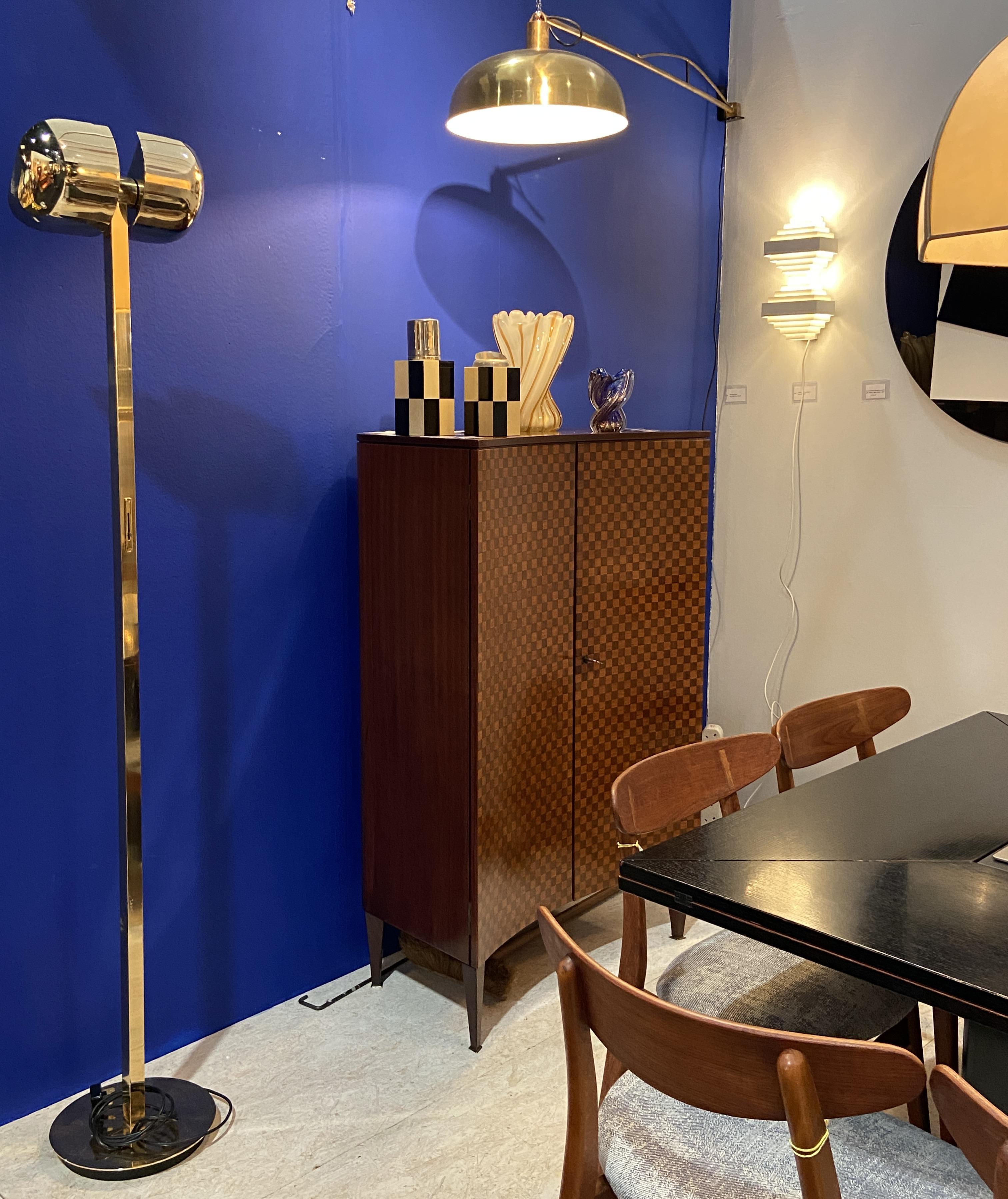 Lampadaires minimalistes avec abat-jours pivotants articulés en vente 7