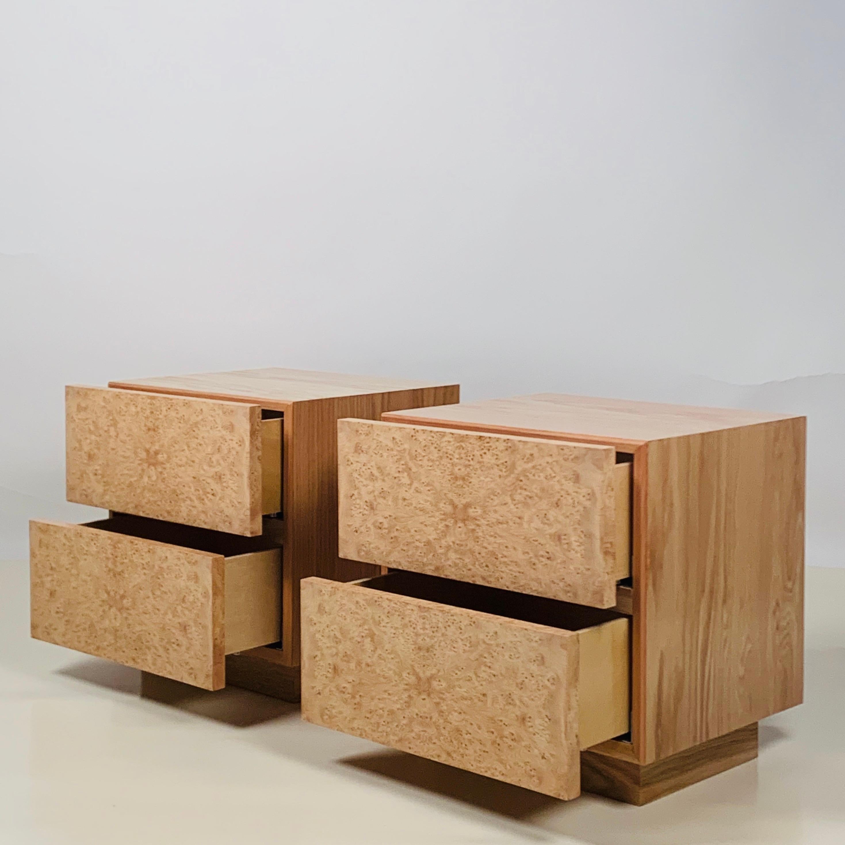 American Pair of Minimalist 'Amboine' Burl Wood Nightstands by Design Frères For Sale