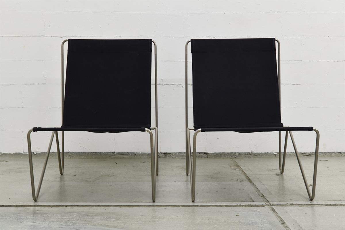 Pair of Minimalist Black Bachelor Chairs by Verner Panton for Fritz Hansen 1960s 3