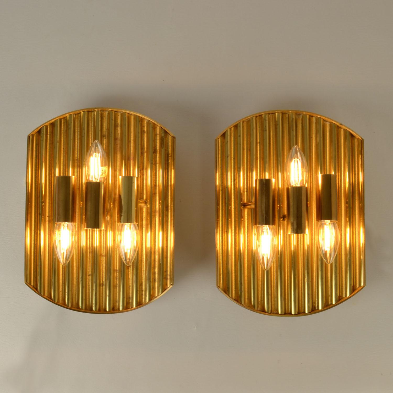 Coppia di applique minimaliste in ottone The Modern Scandinavian 1970 In condizioni ottime in vendita a London, GB