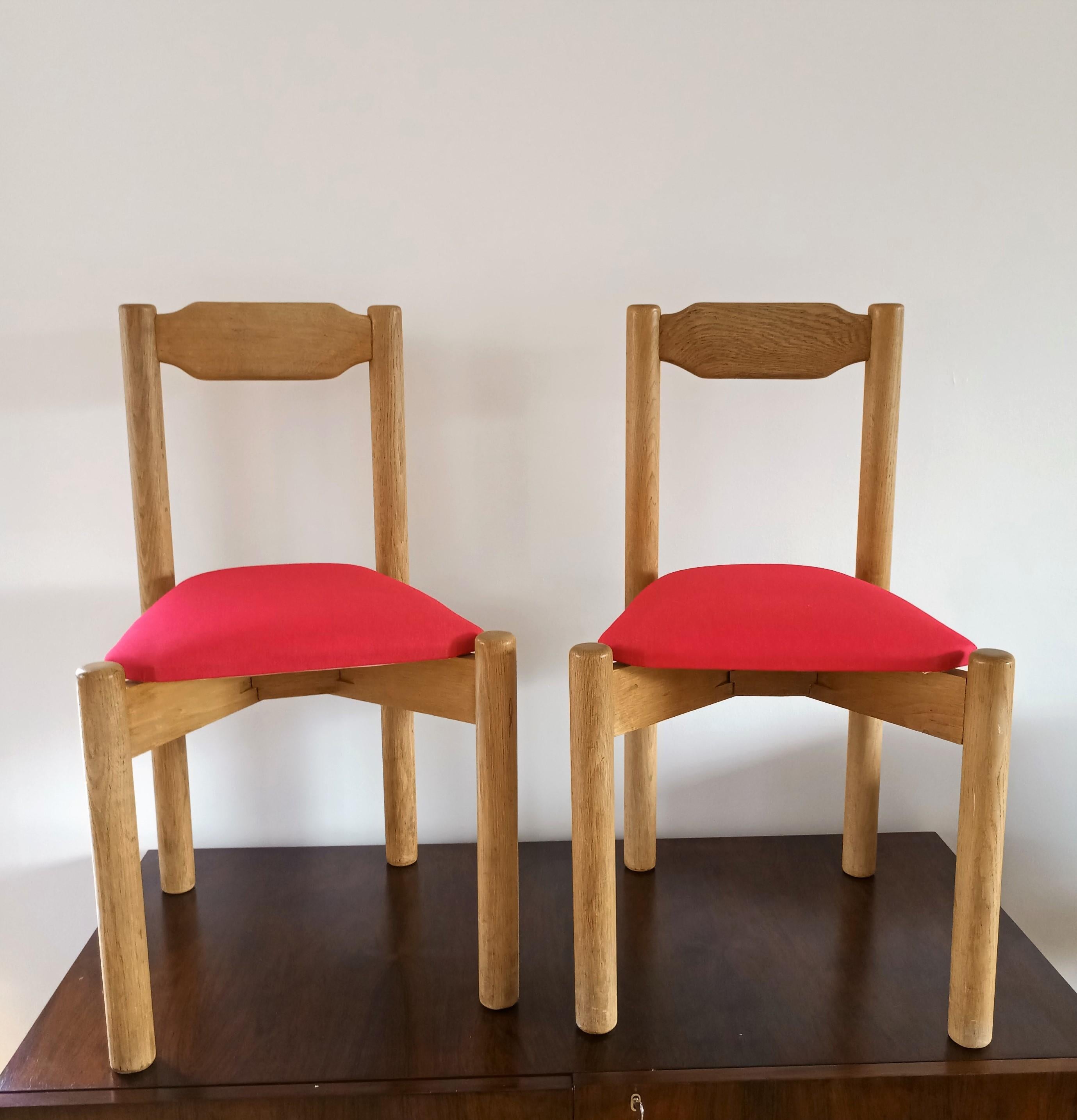Pair of Minimalist chairs attributed to Guillerme & Chambron, France, 1960s. Fresh upholstery
Solid French oak.