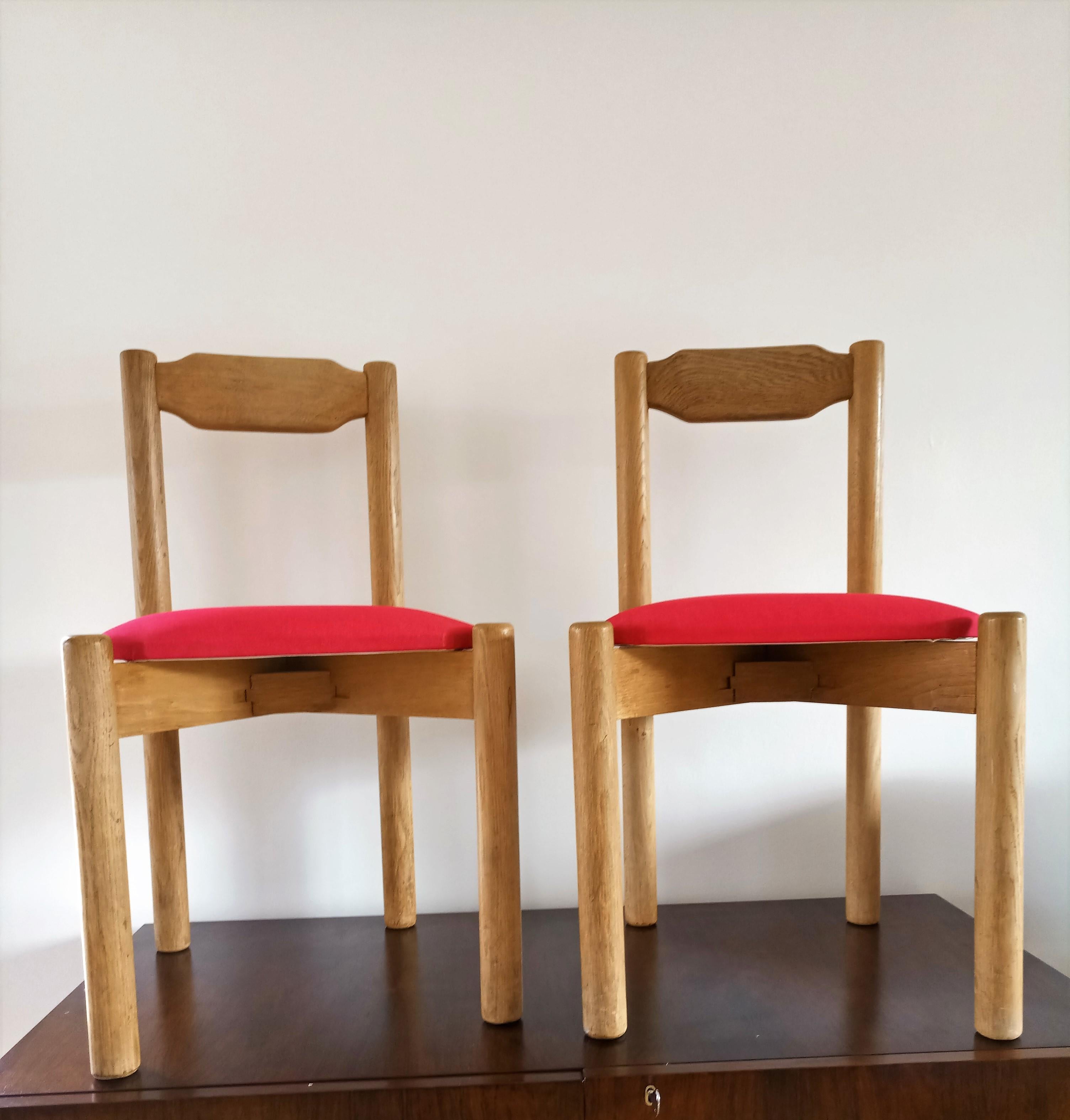 Pair of Minimalist Chairs Attributed to Guillerme & Chambron, France, 1960s In Good Condition In New York, NY