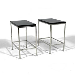 Paire de tables d'appoint minimalistes chromées avec plateaux en granit
