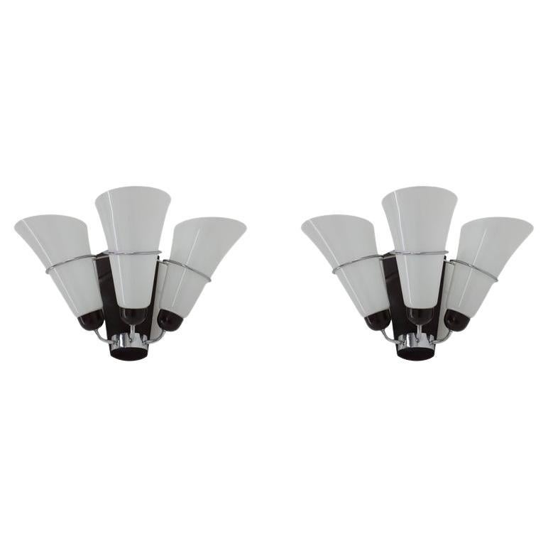 Paar minimalistische tschechoslowakische Kristallwandlampen, 1970er Jahre im Angebot