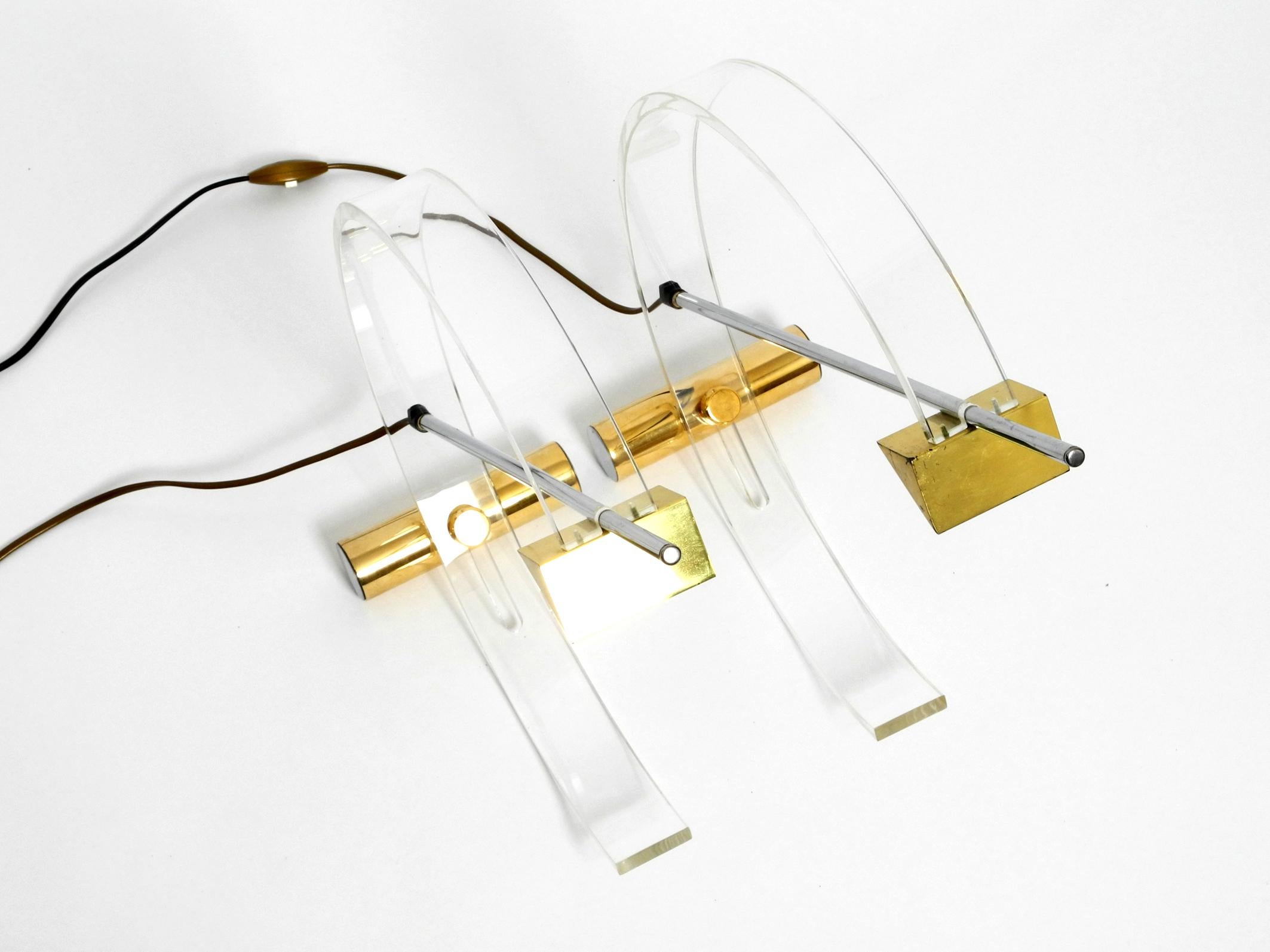 Pair of Minimalist Design Postmodern Plexiglass Halogen Table Lamps from France 4