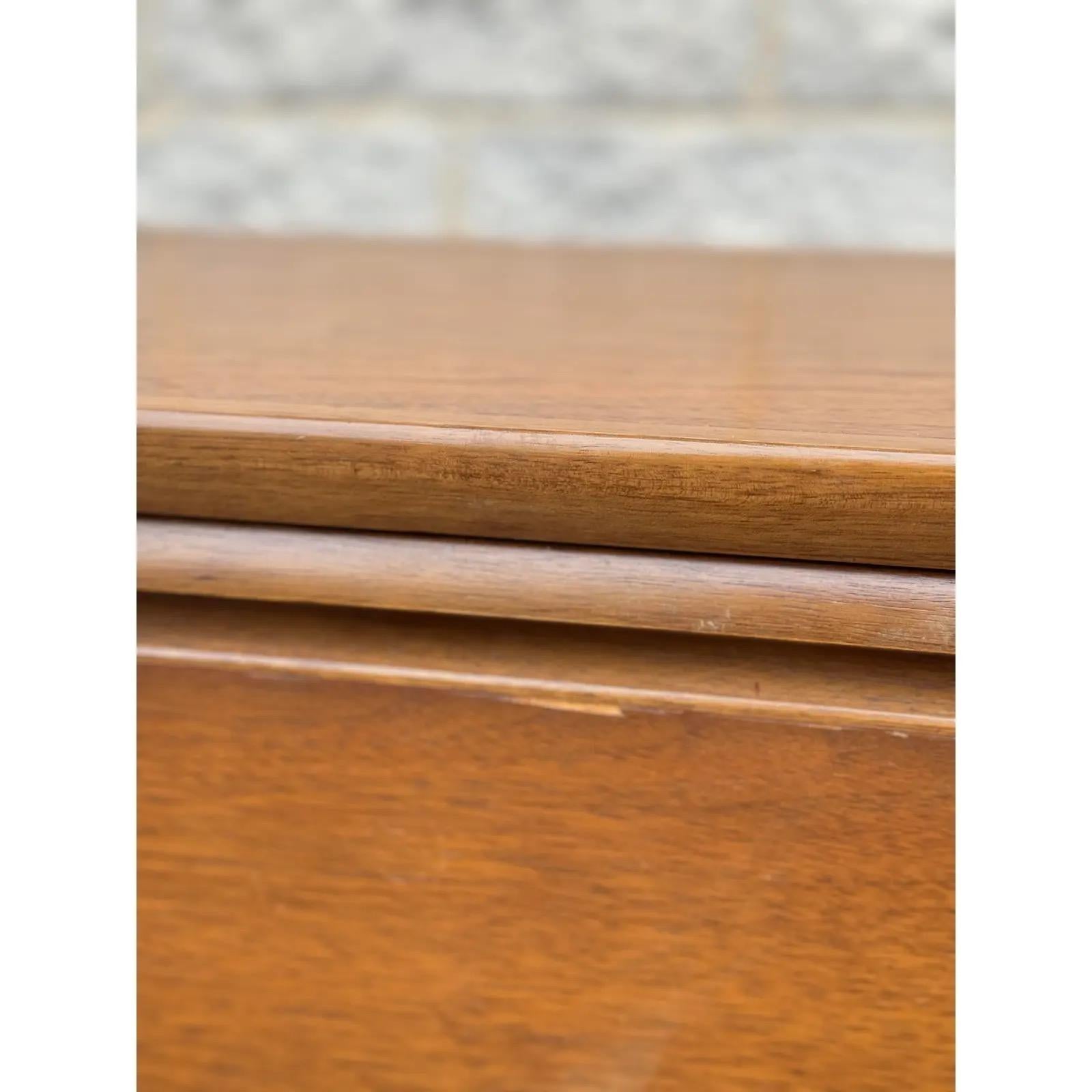 Pair of Minimalist Mid Century Modern Walnut Nightstands For Sale 4