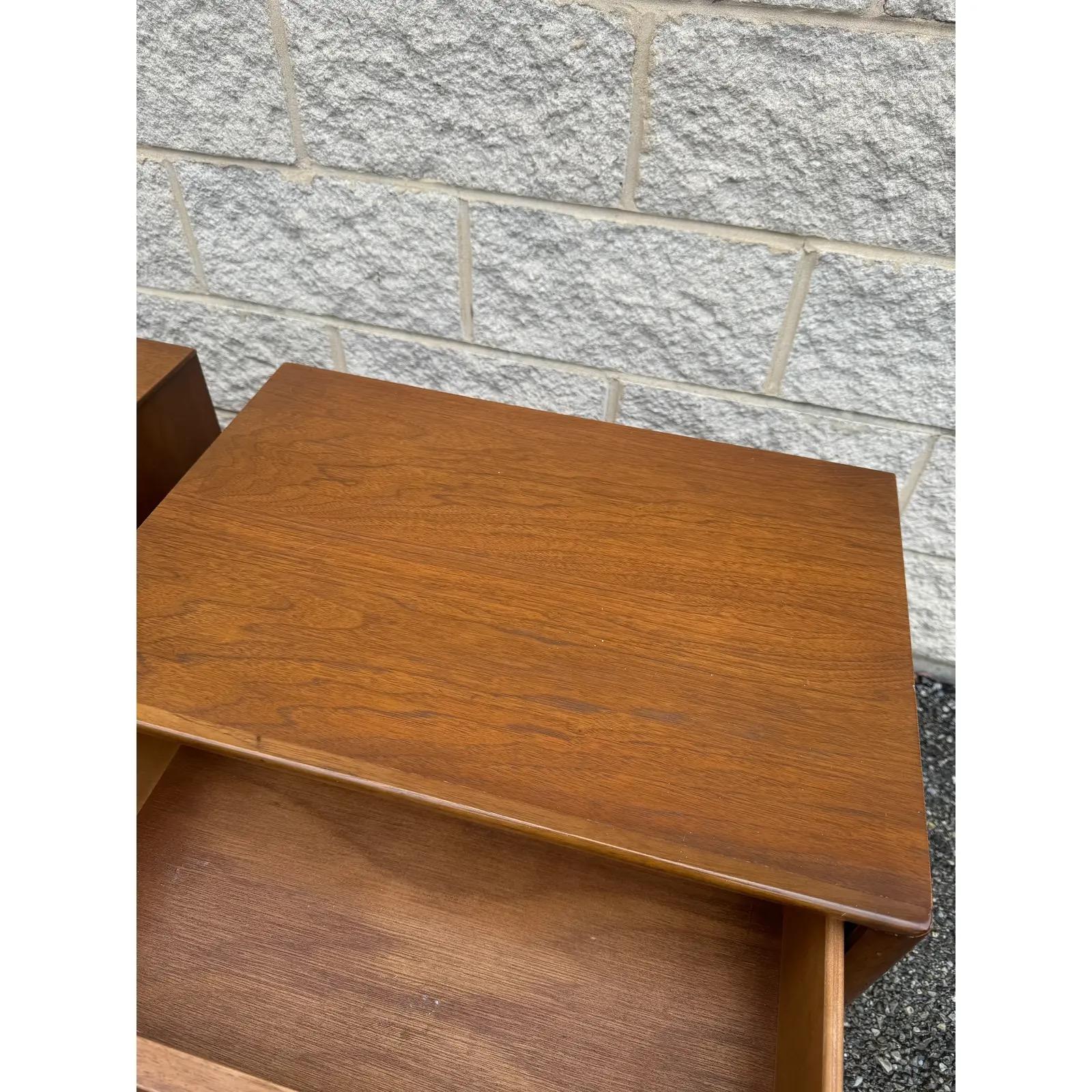 Pair of Minimalist Mid Century Modern Walnut Nightstands For Sale 1